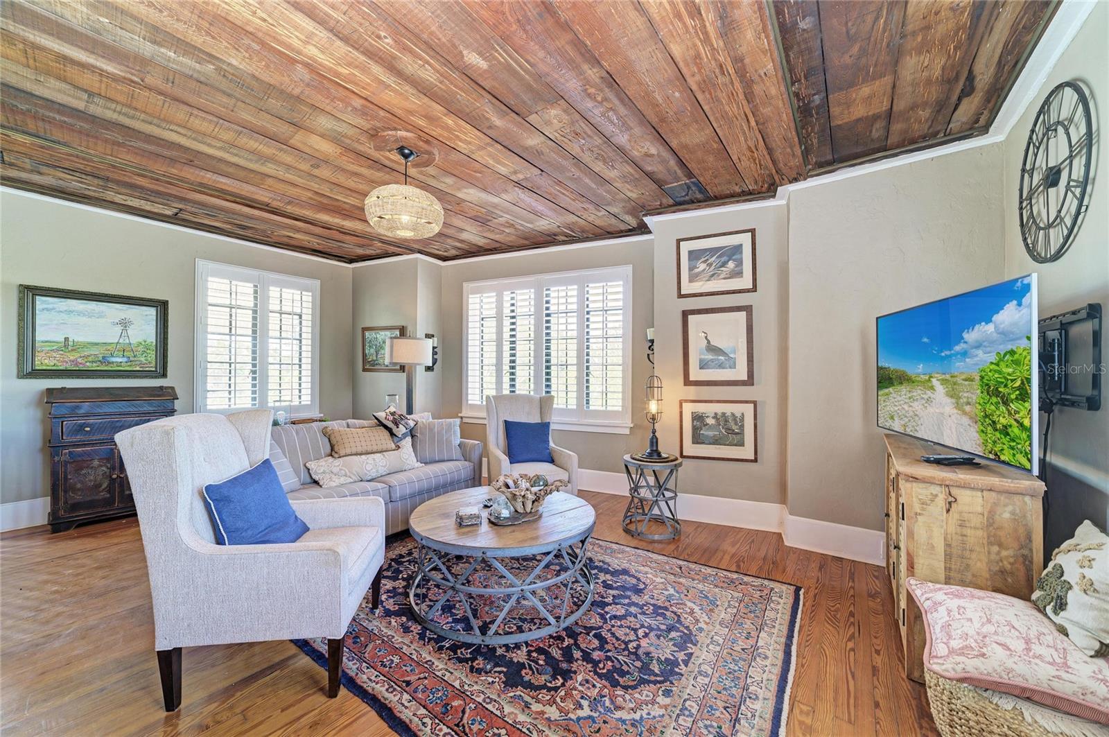 Image 15 of 47 For 210 17th Street W 14