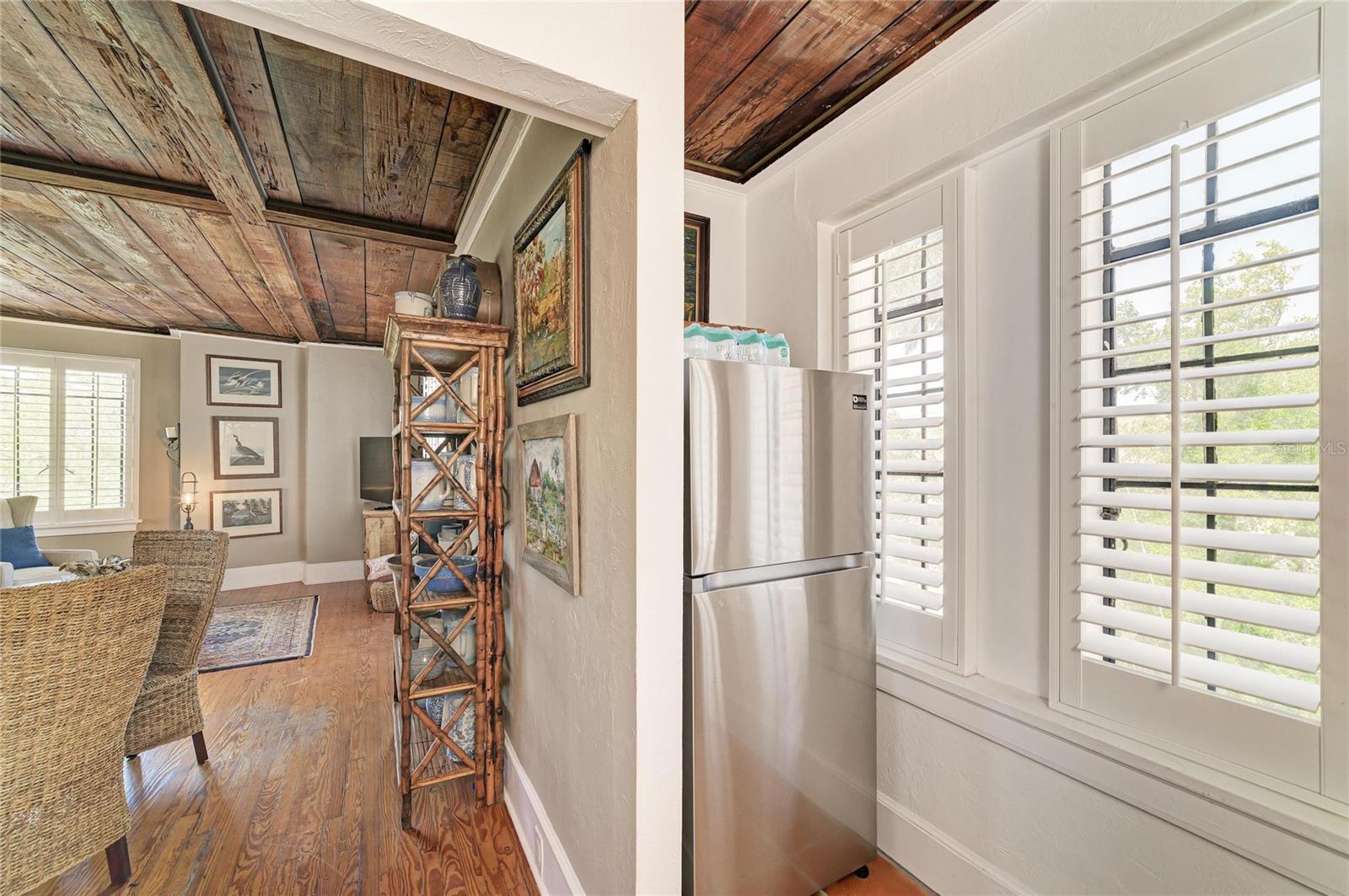 Image 23 of 47 For 210 17th Street W 14