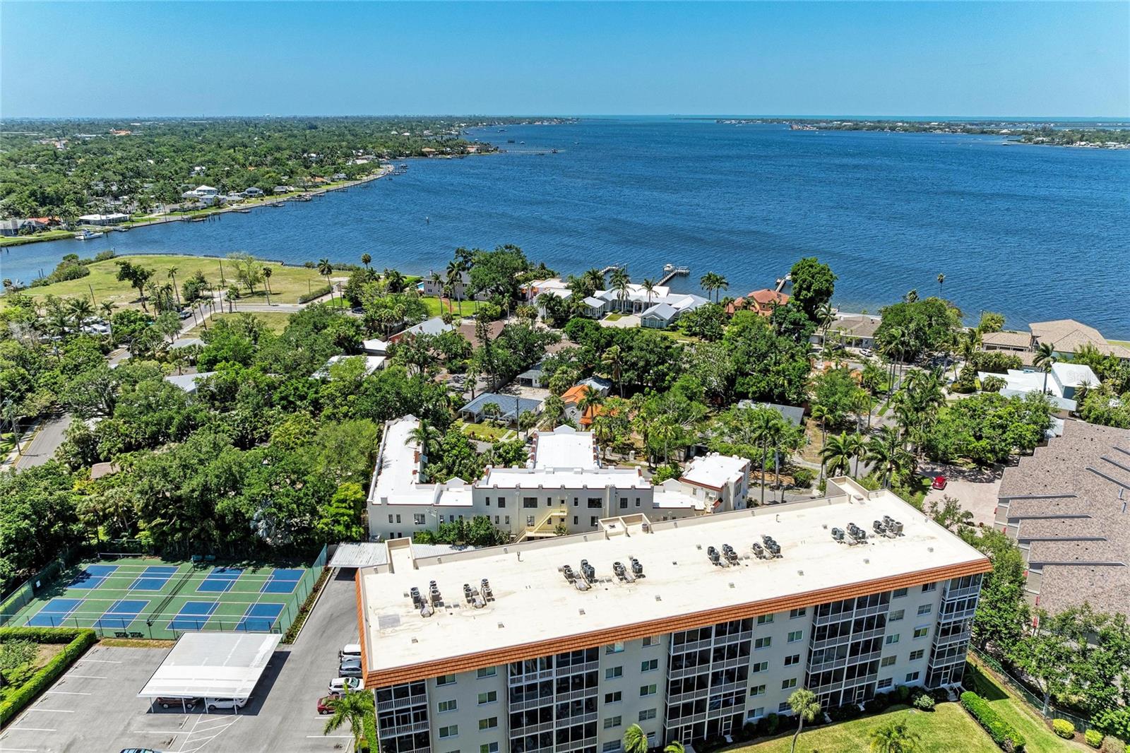 Image 36 of 47 For 210 17th Street W 14