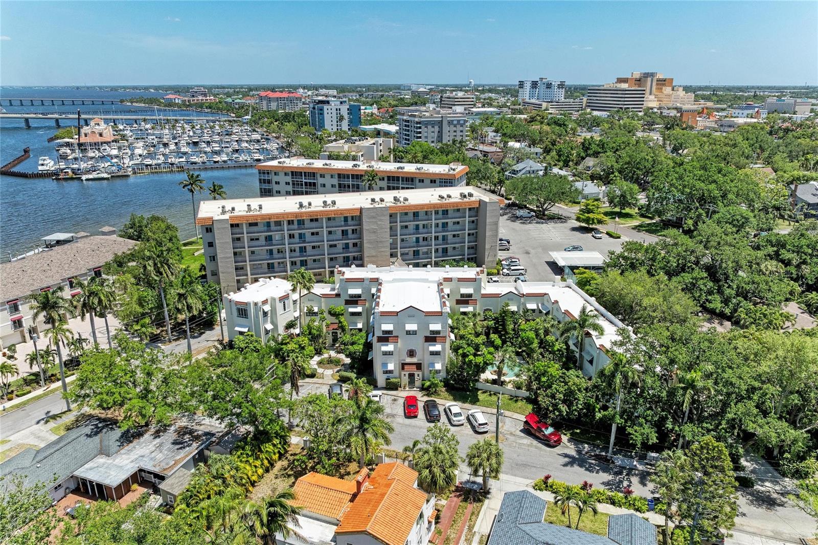 Image 39 of 47 For 210 17th Street W 14