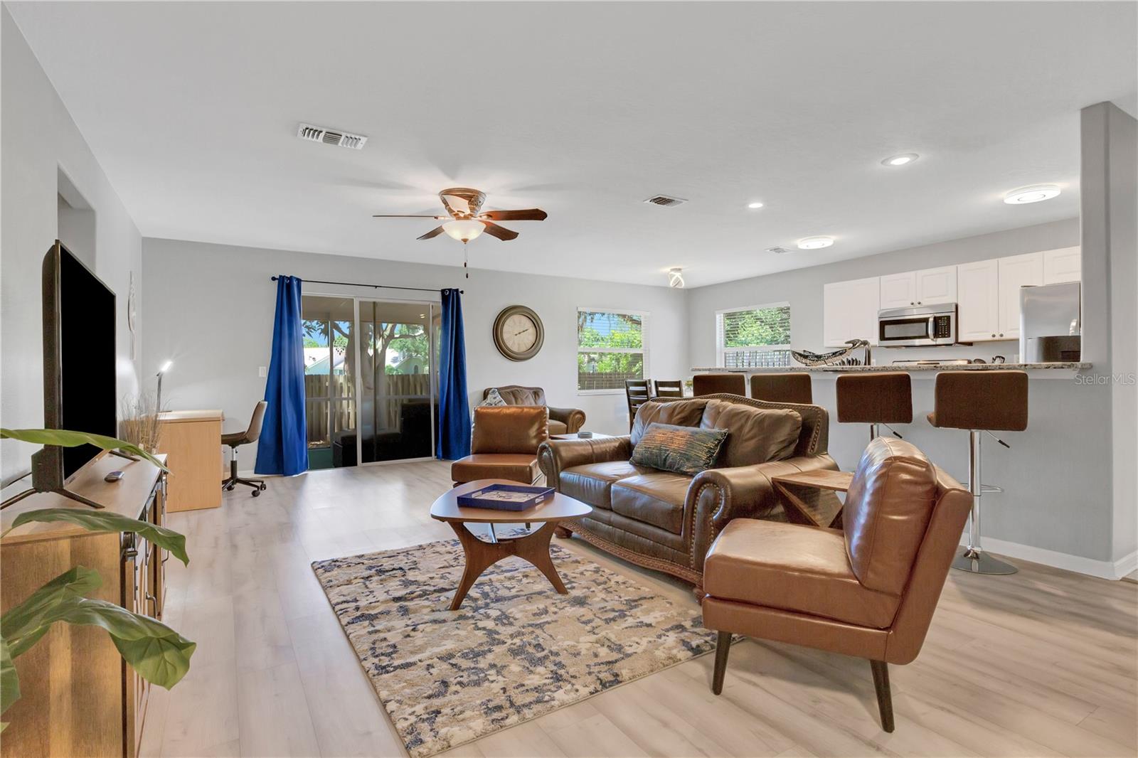 Image 4 of 43 For 2757 Feiffer Circle