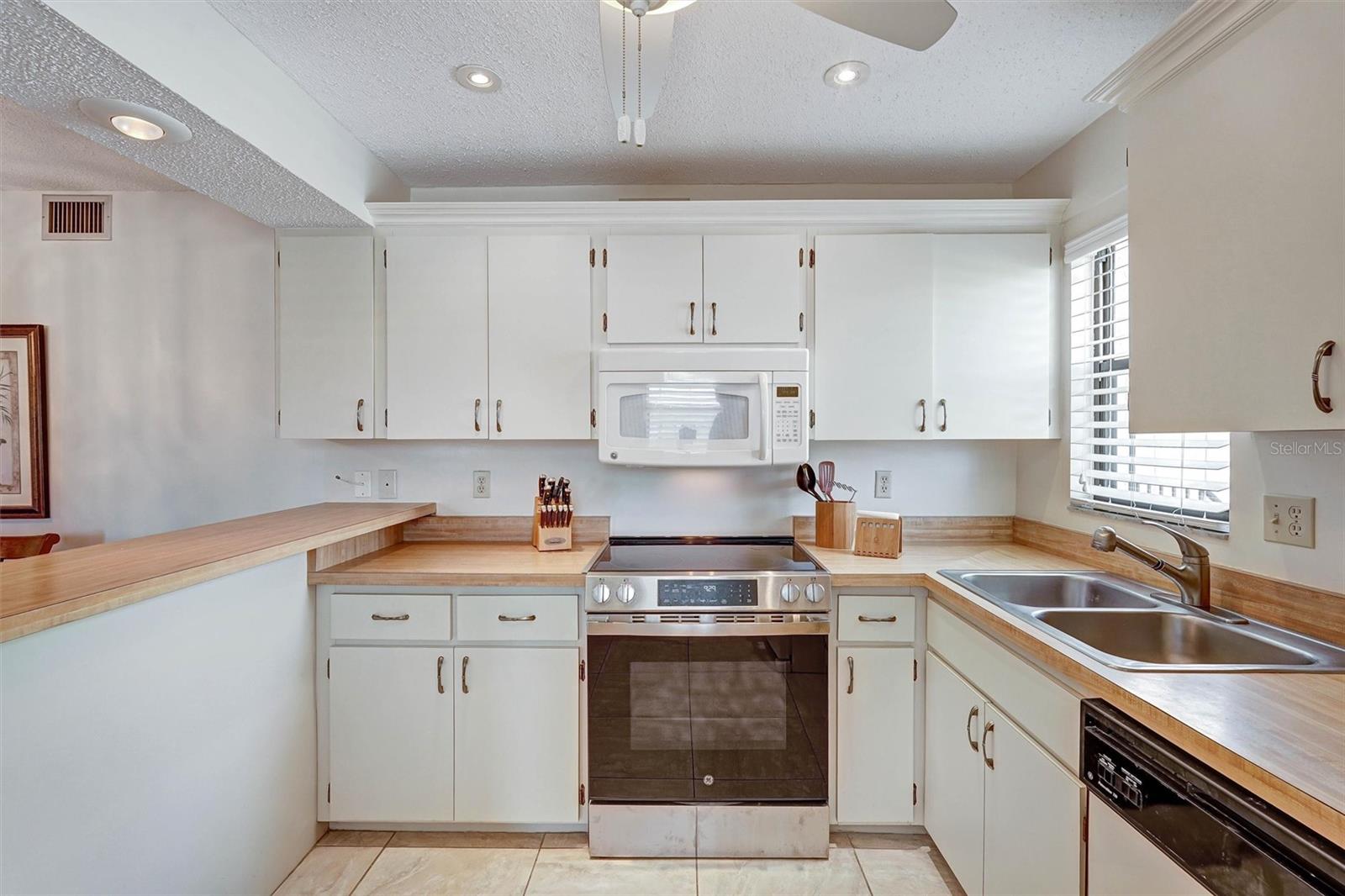 Image 11 of 30 For 5400 34th Street W I9