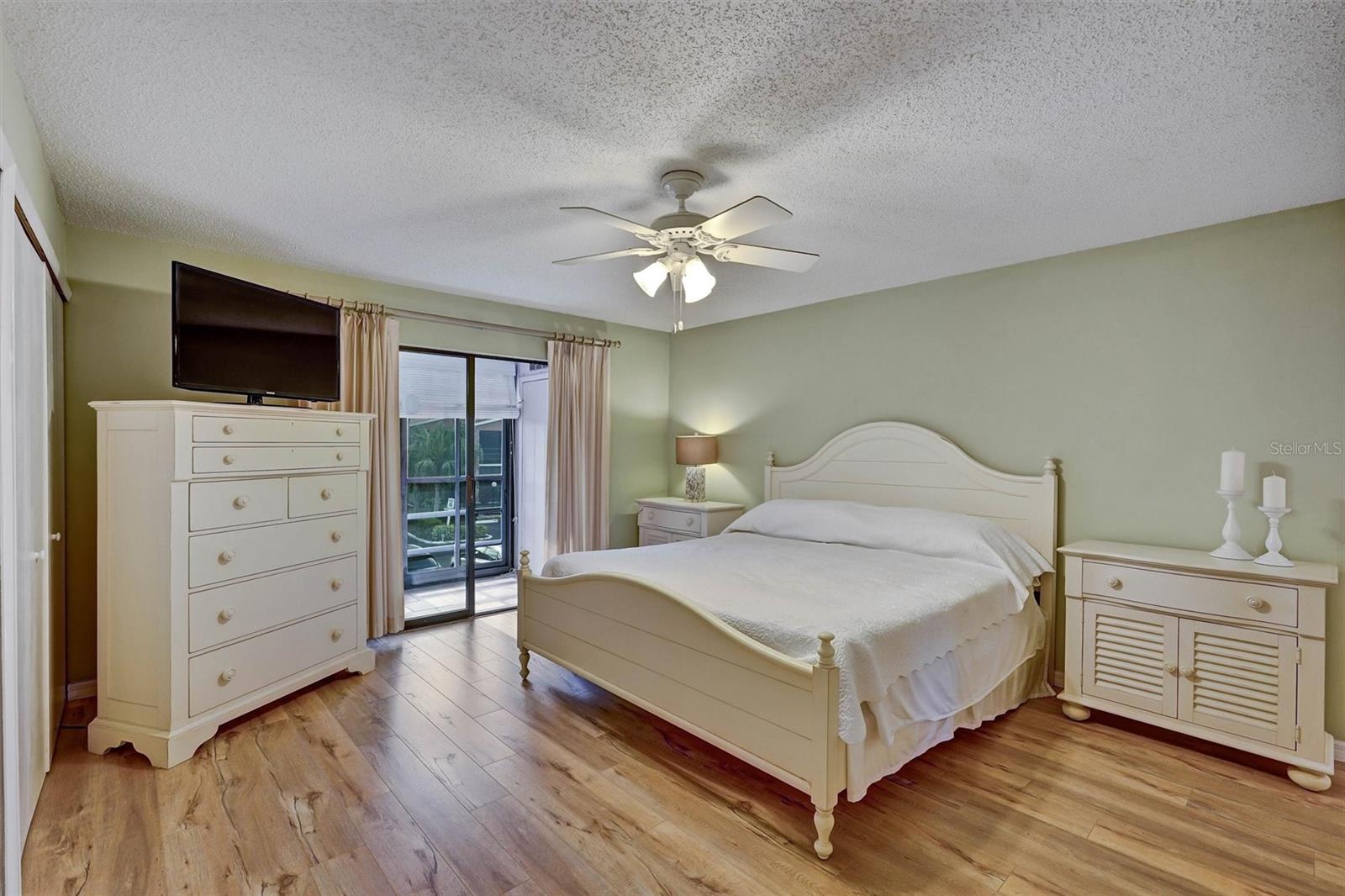 Image 13 of 30 For 5400 34th Street W I9