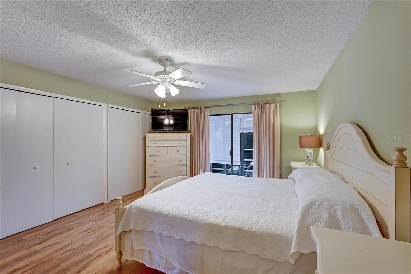 Image 15 of 30 For 5400 34th Street W I9
