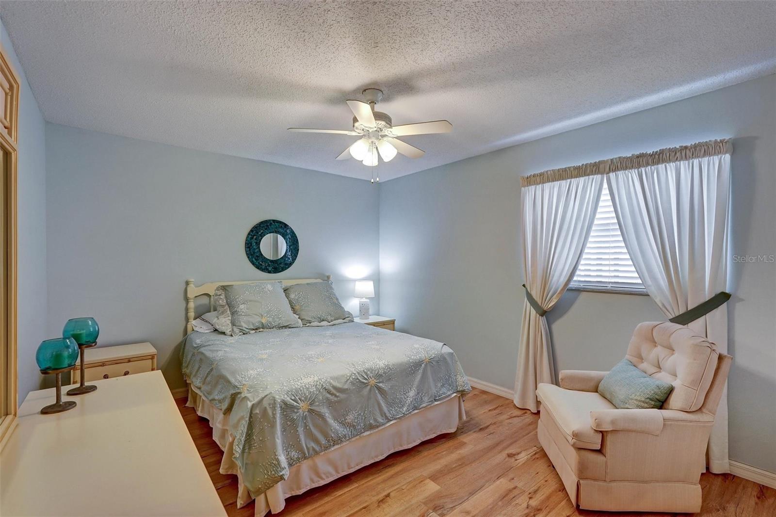Image 17 of 30 For 5400 34th Street W I9