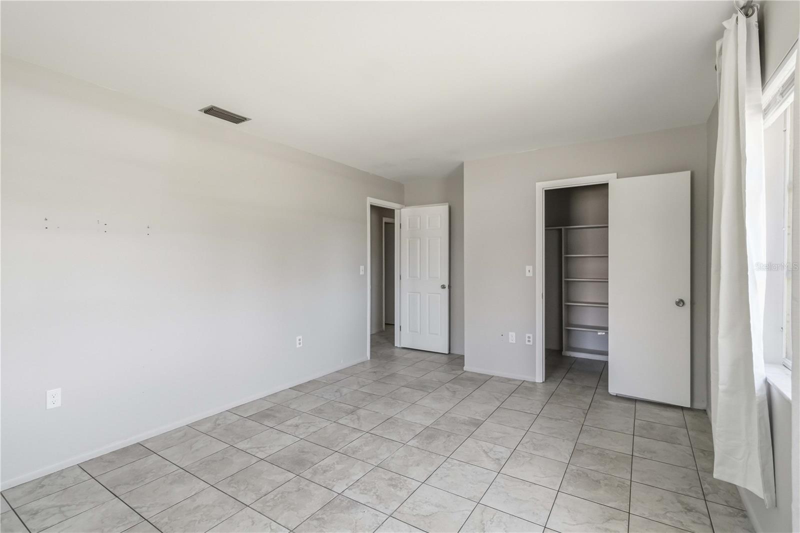 Image 16 of 37 For 304 Lantana Avenue