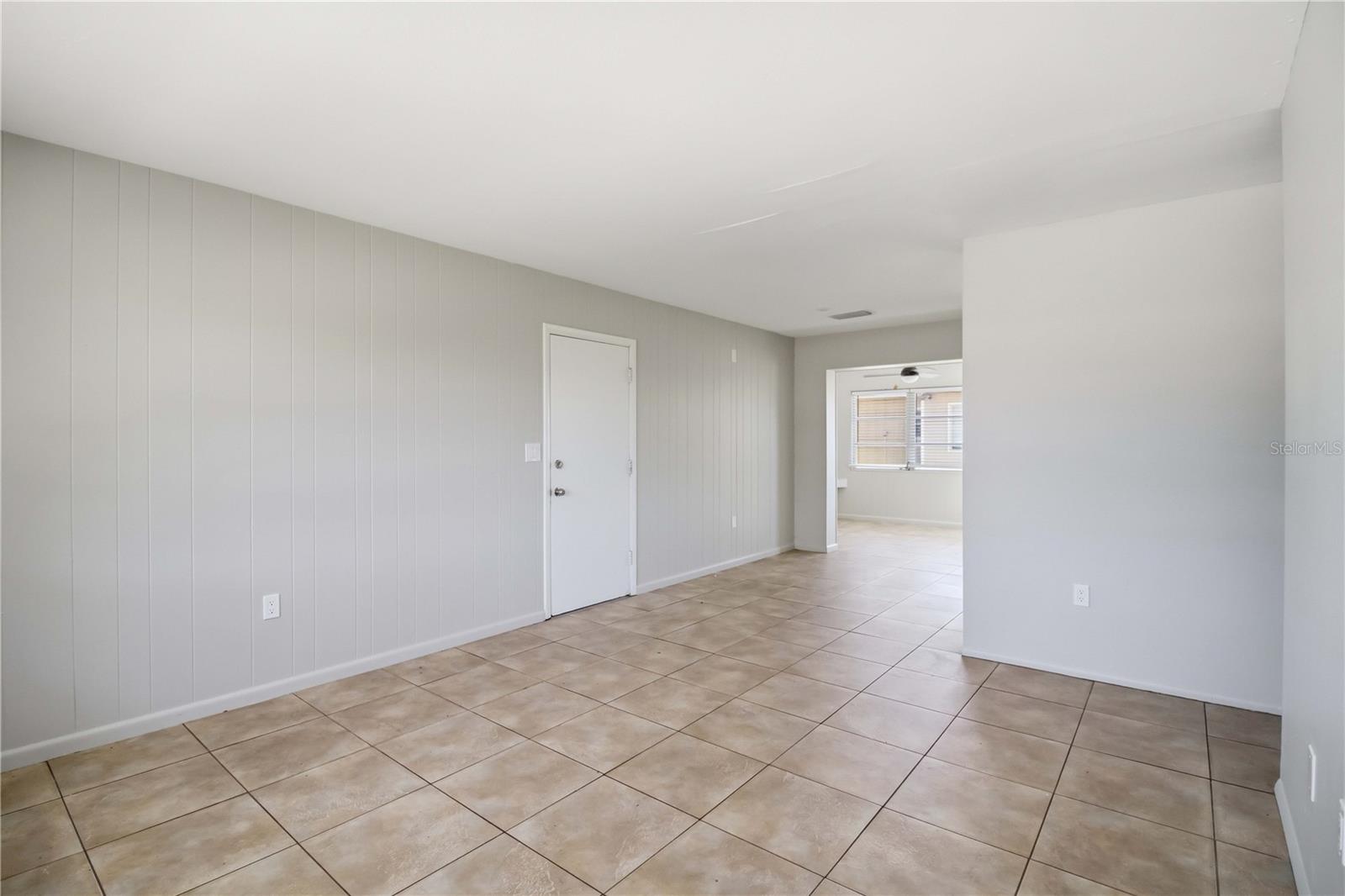 Image 20 of 37 For 304 Lantana Avenue