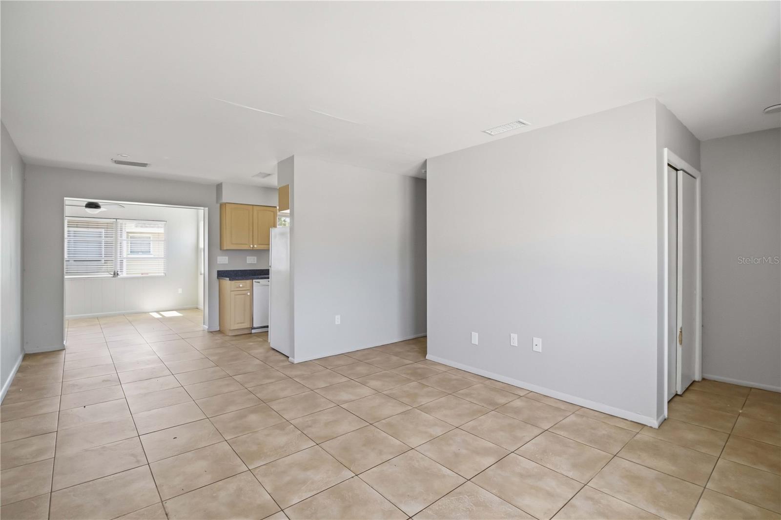 Image 21 of 37 For 304 Lantana Avenue