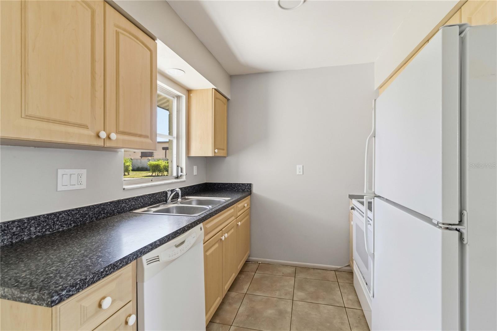 Image 22 of 37 For 304 Lantana Avenue