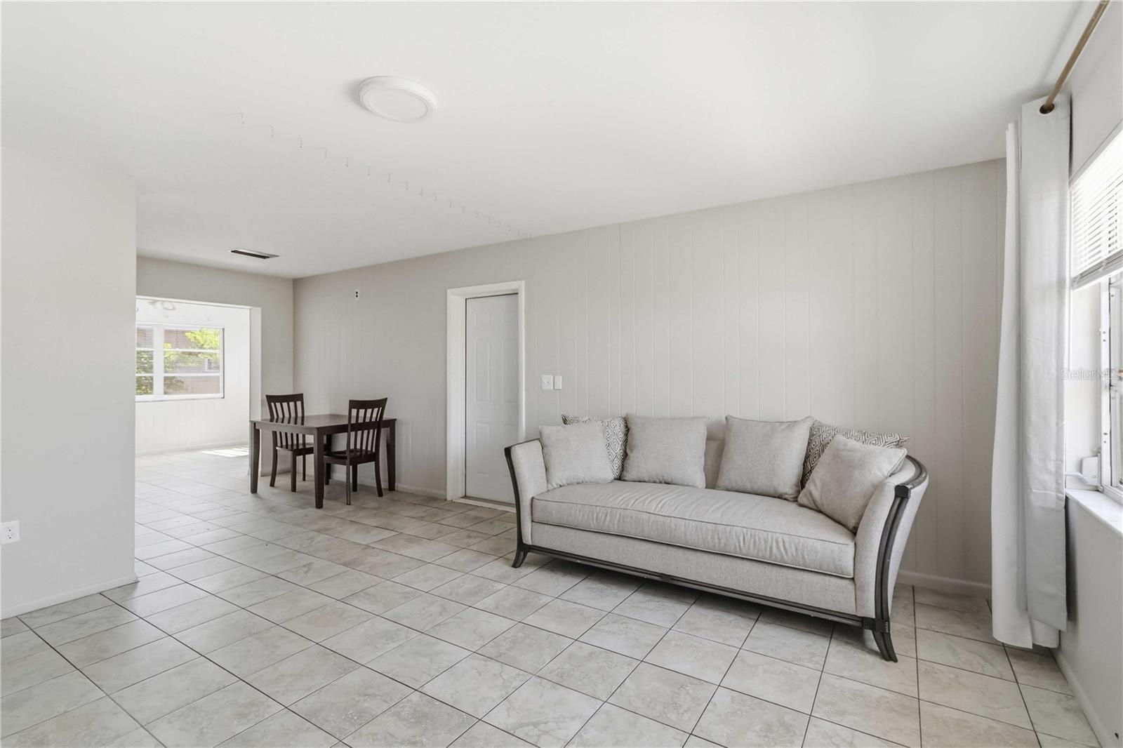 Image 7 of 37 For 304 Lantana Avenue