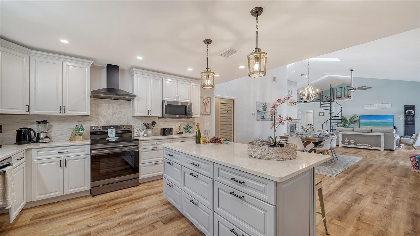 Image 7 of 27 For 3912 99th Street W