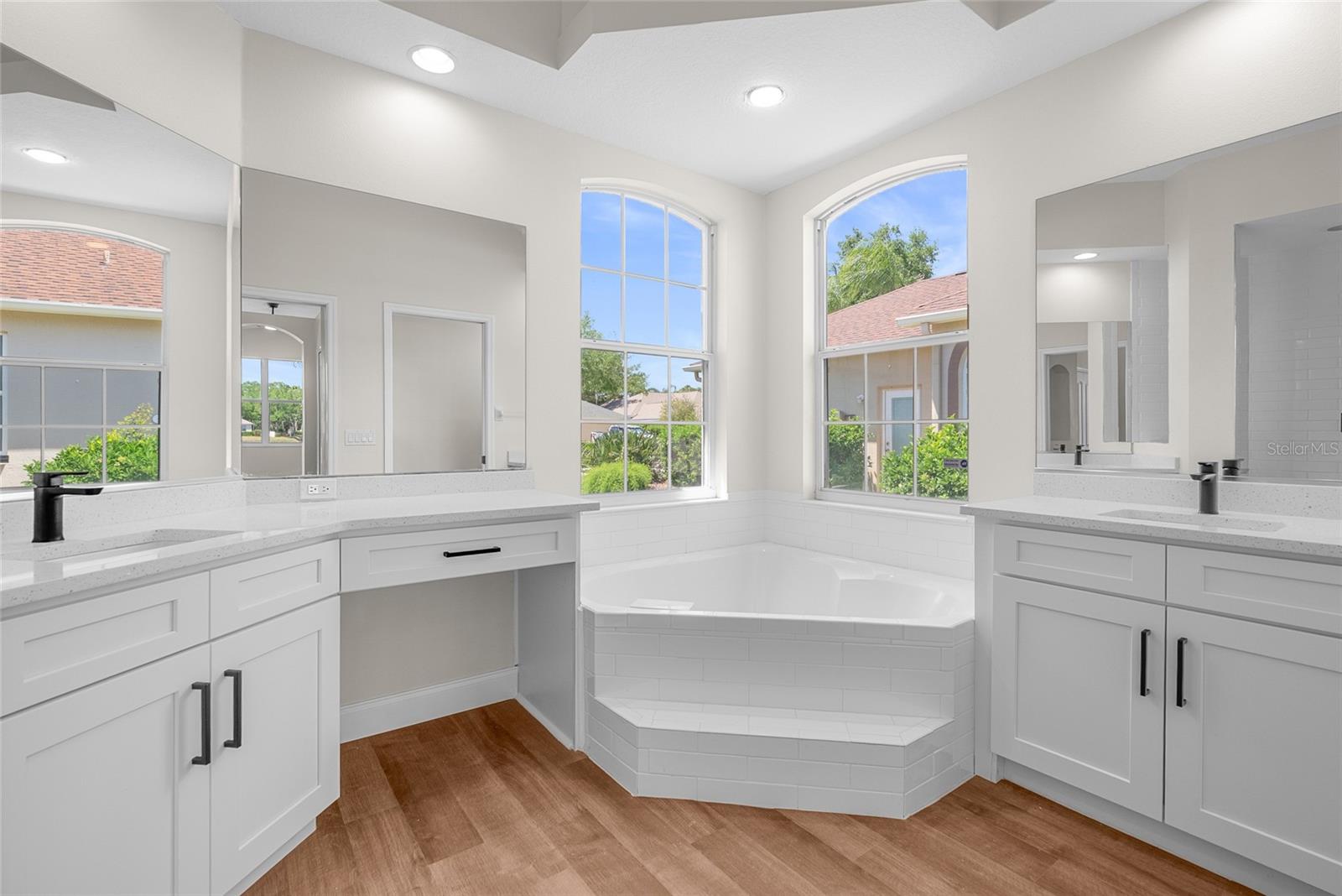 Image 15 of 32 For 11018 Pine Lilly Place