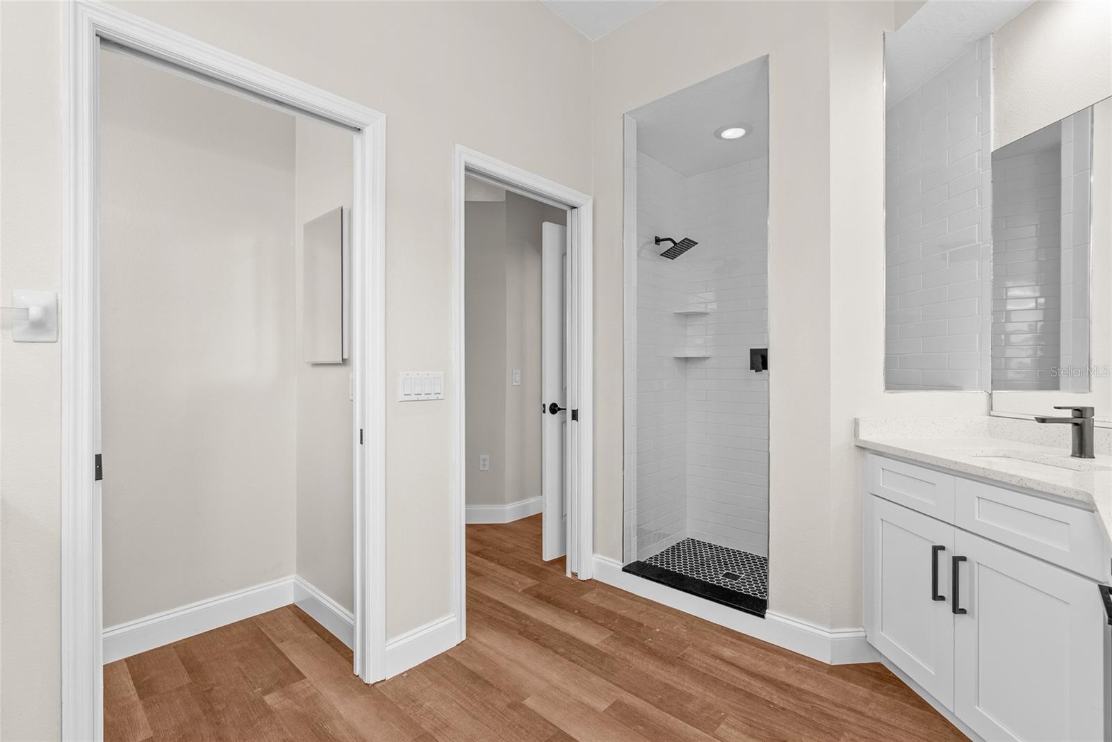 Image 16 of 32 For 11018 Pine Lilly Place