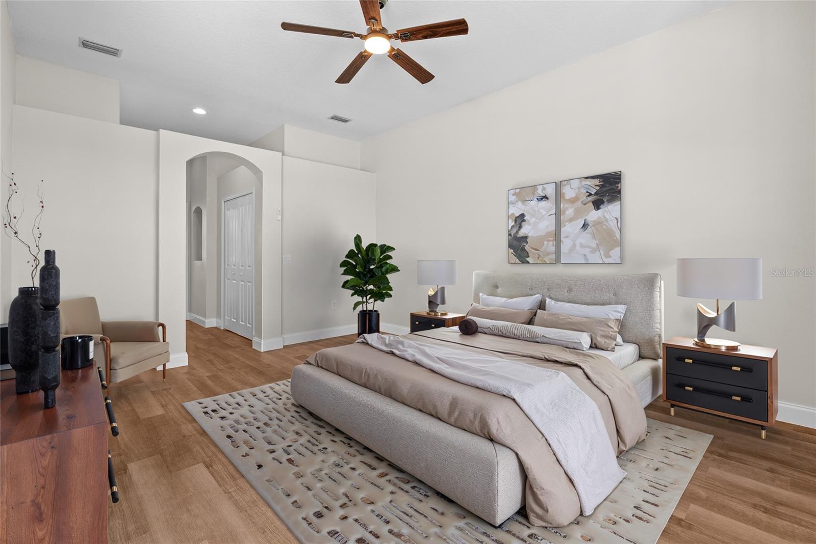 Image 18 of 32 For 11018 Pine Lilly Place