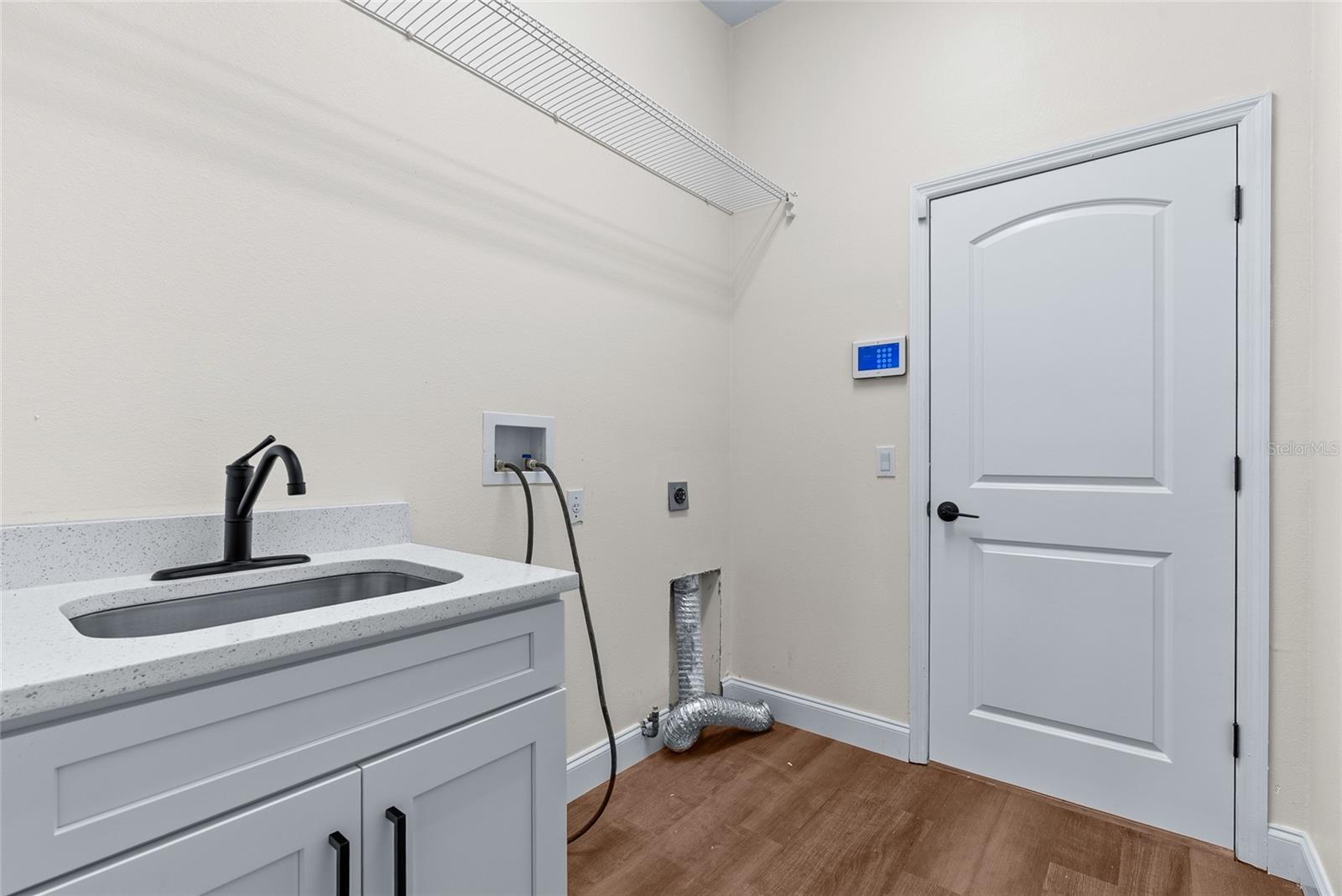 Image 24 of 32 For 11018 Pine Lilly Place