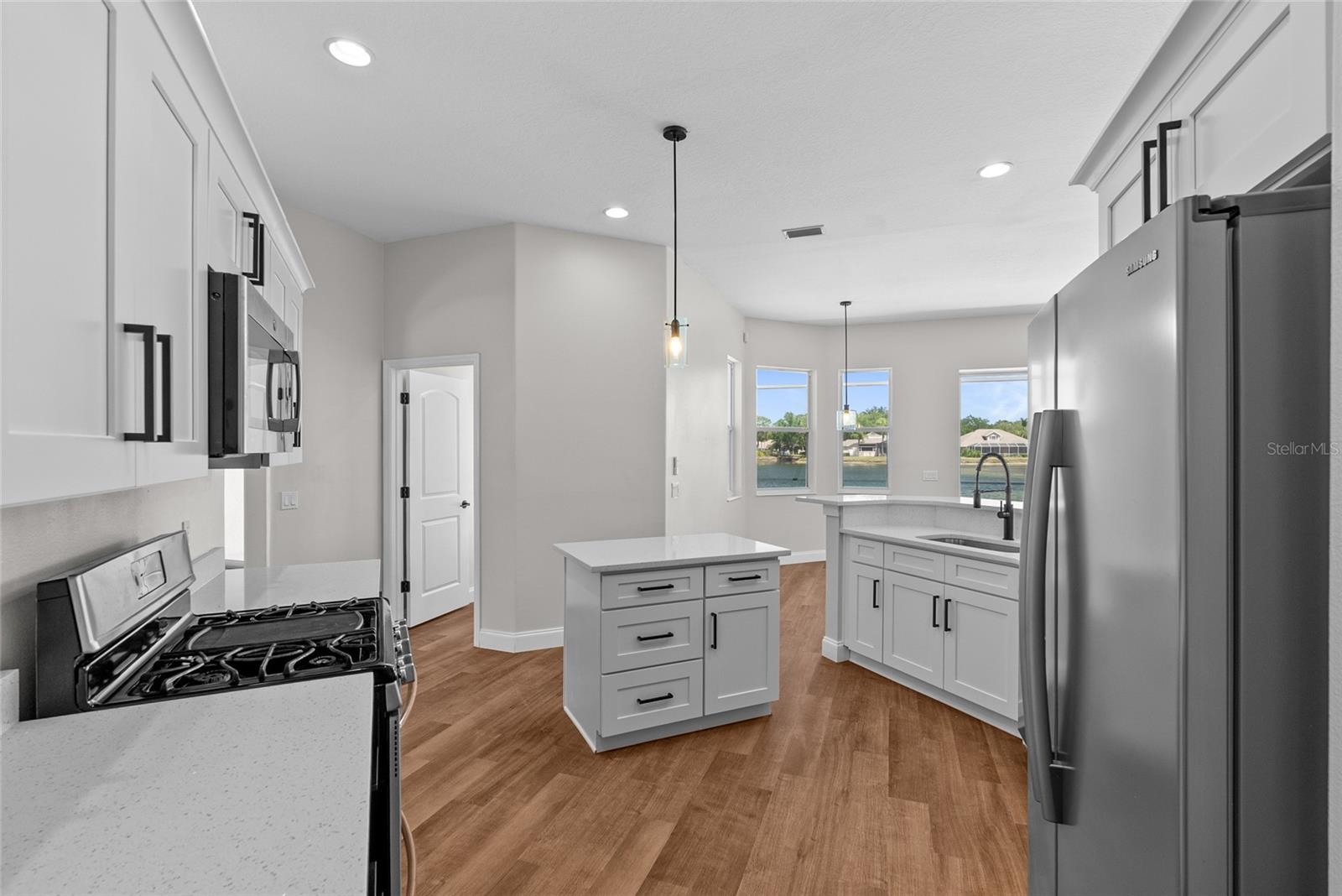 Image 6 of 32 For 11018 Pine Lilly Place