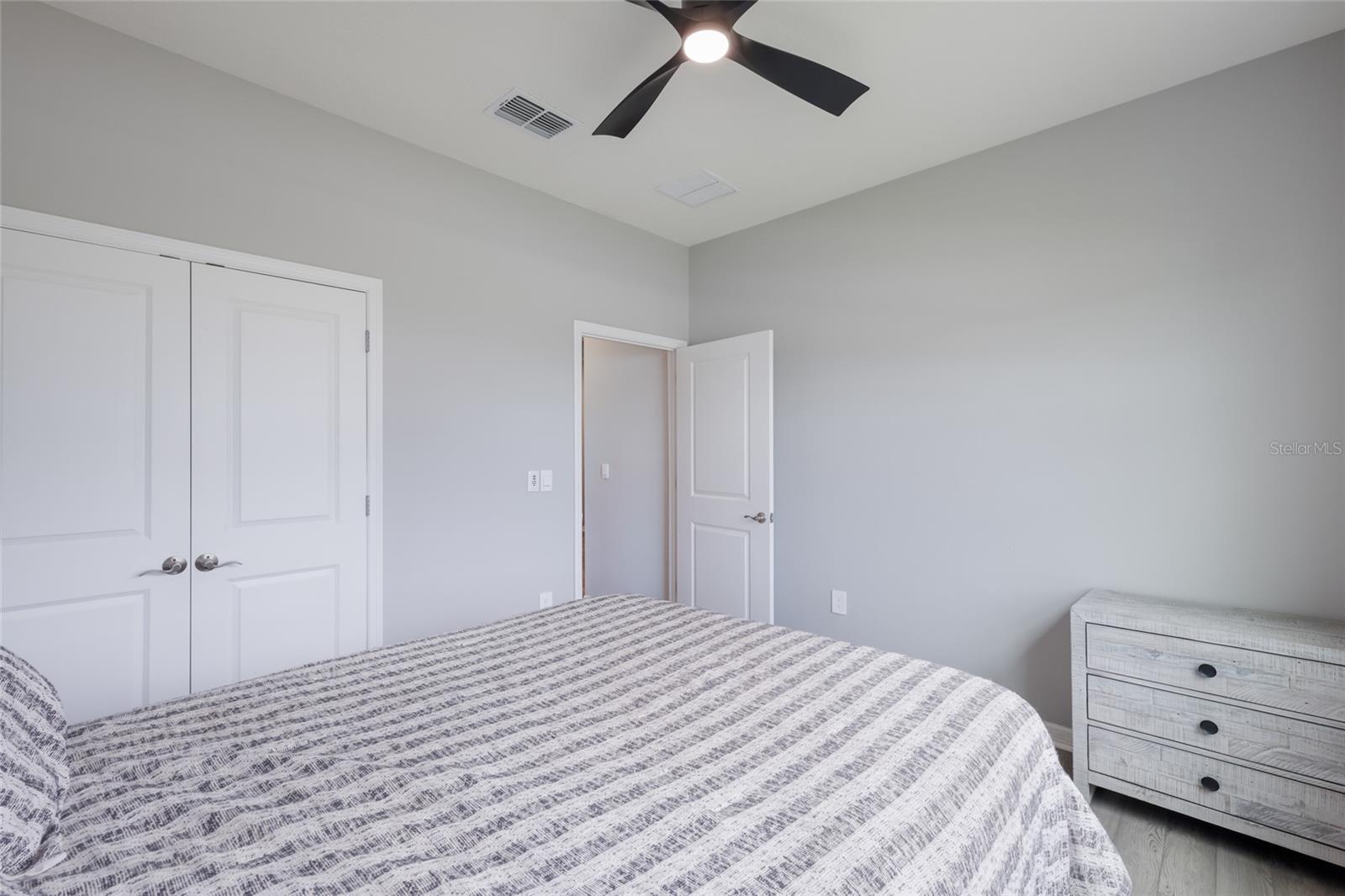 Image 27 of 73 For 4341 Dairy Court