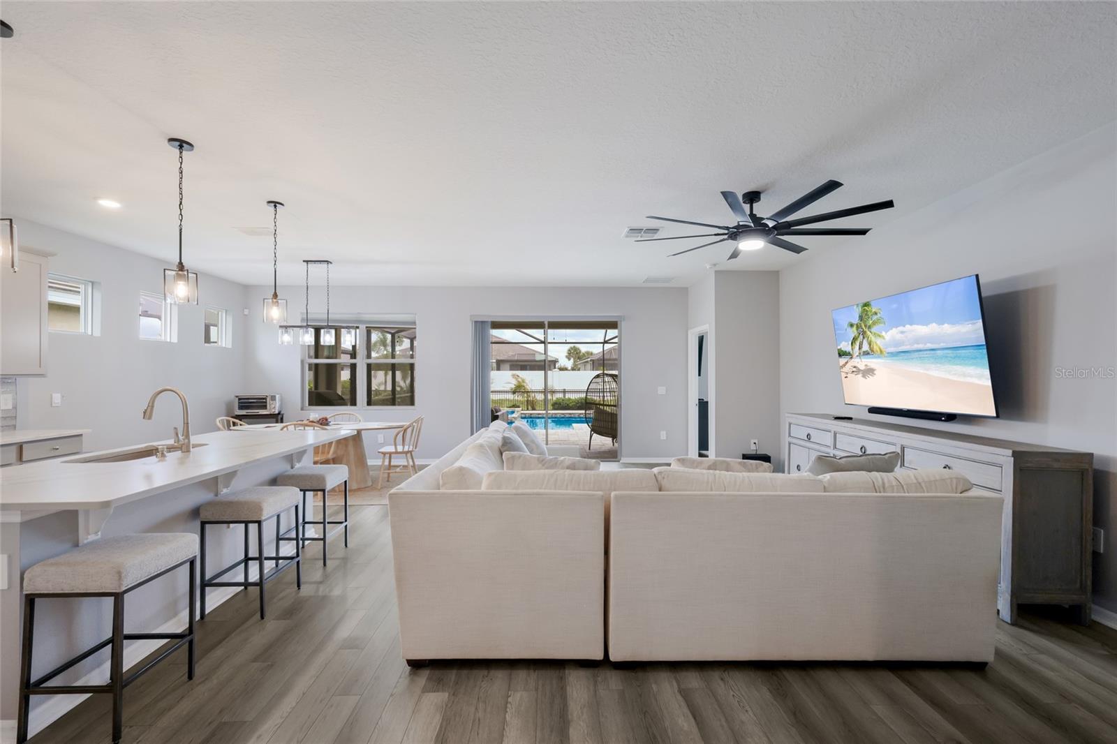 Image 7 of 73 For 4341 Dairy Court