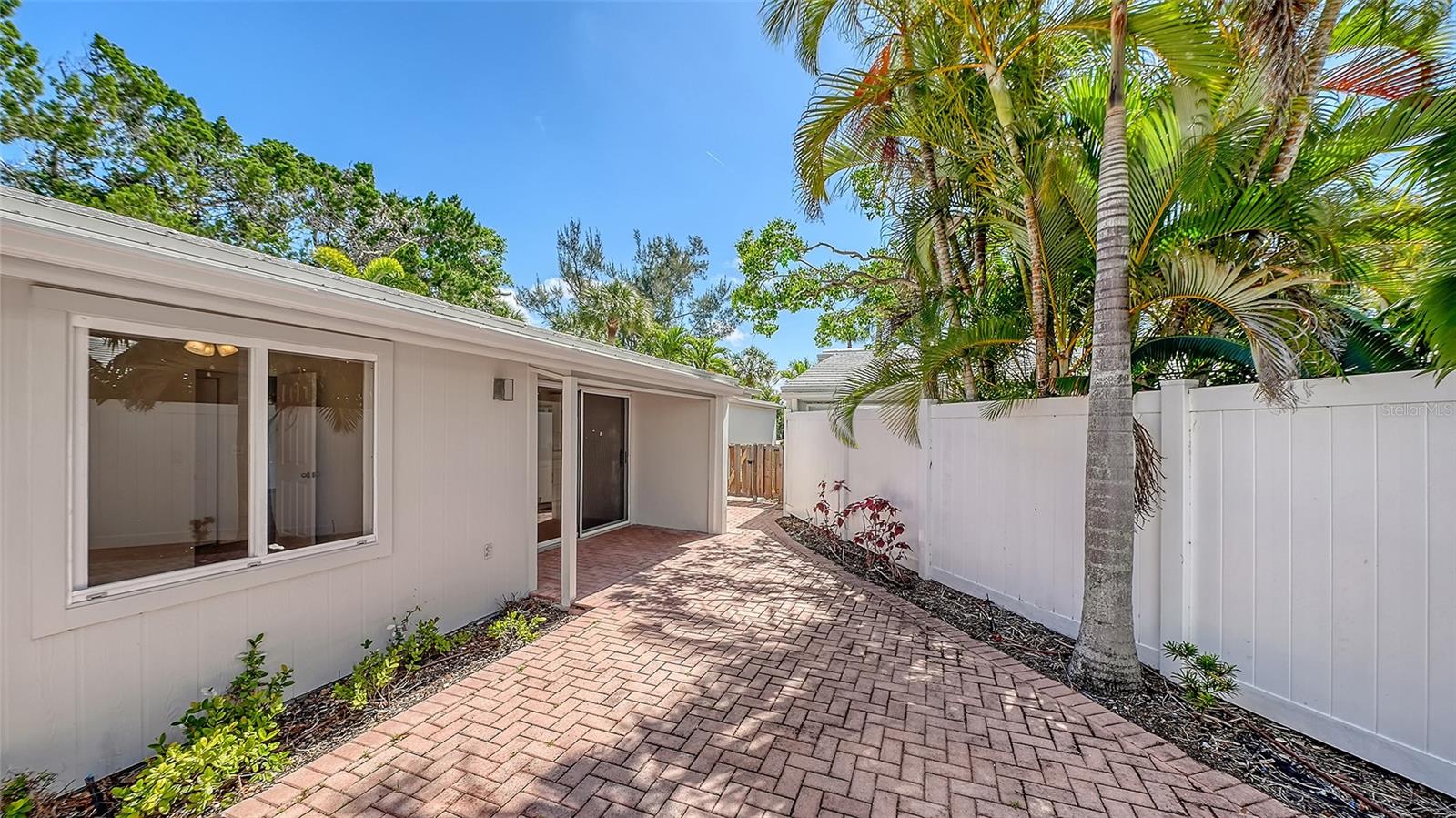 Image 41 of 78 For 239 Hourglass Way V7