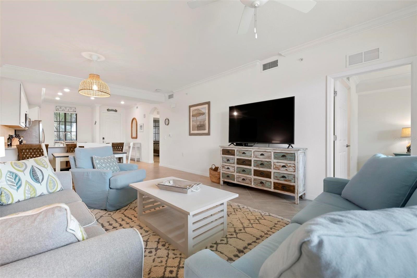 Image 14 of 50 For 17704 Gawthrop Drive 205