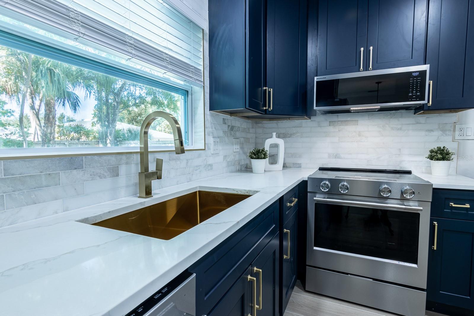 Image 11 of 32 For 590 45th Street