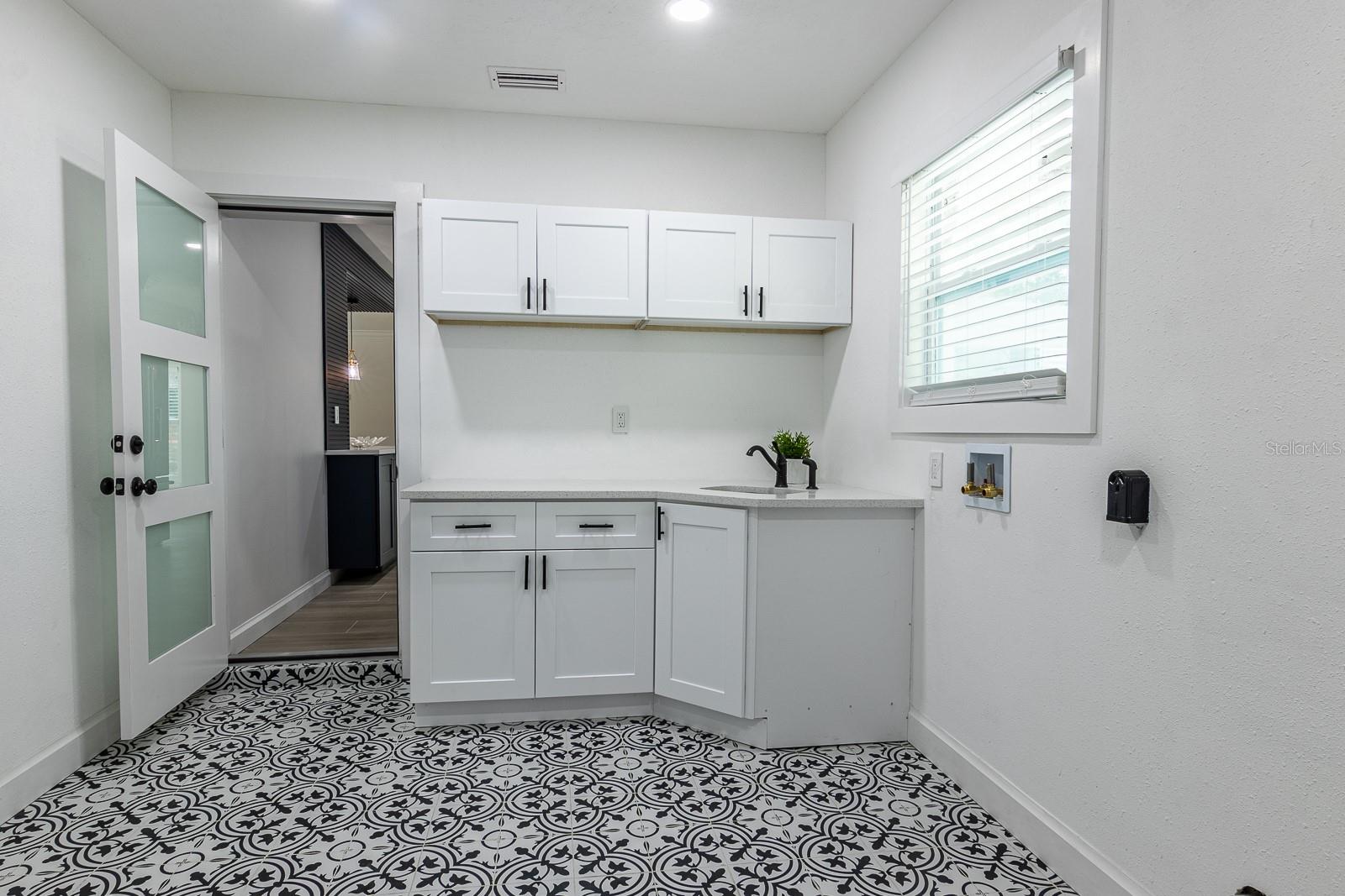 Image 13 of 32 For 590 45th Street