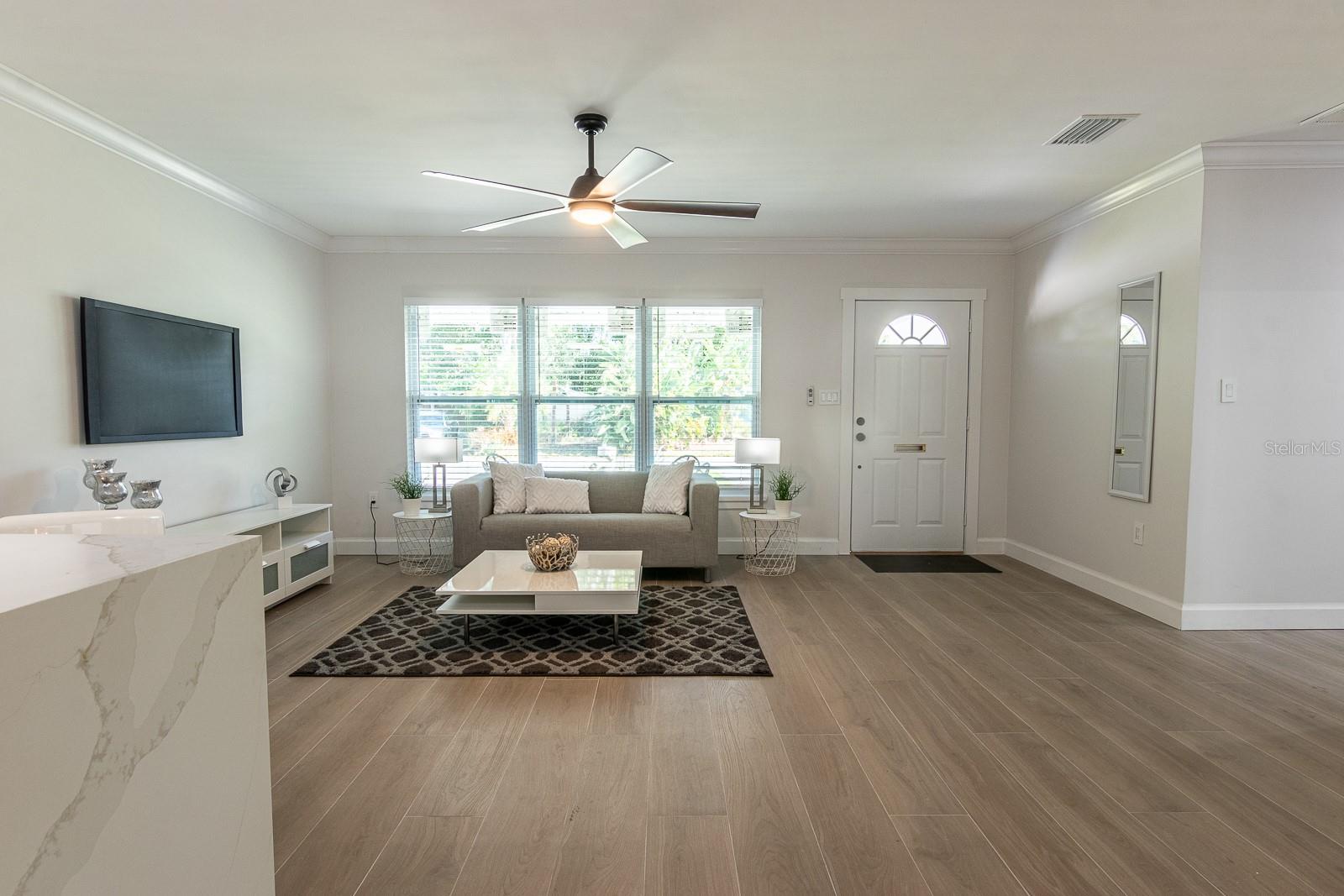 Image 16 of 32 For 590 45th Street