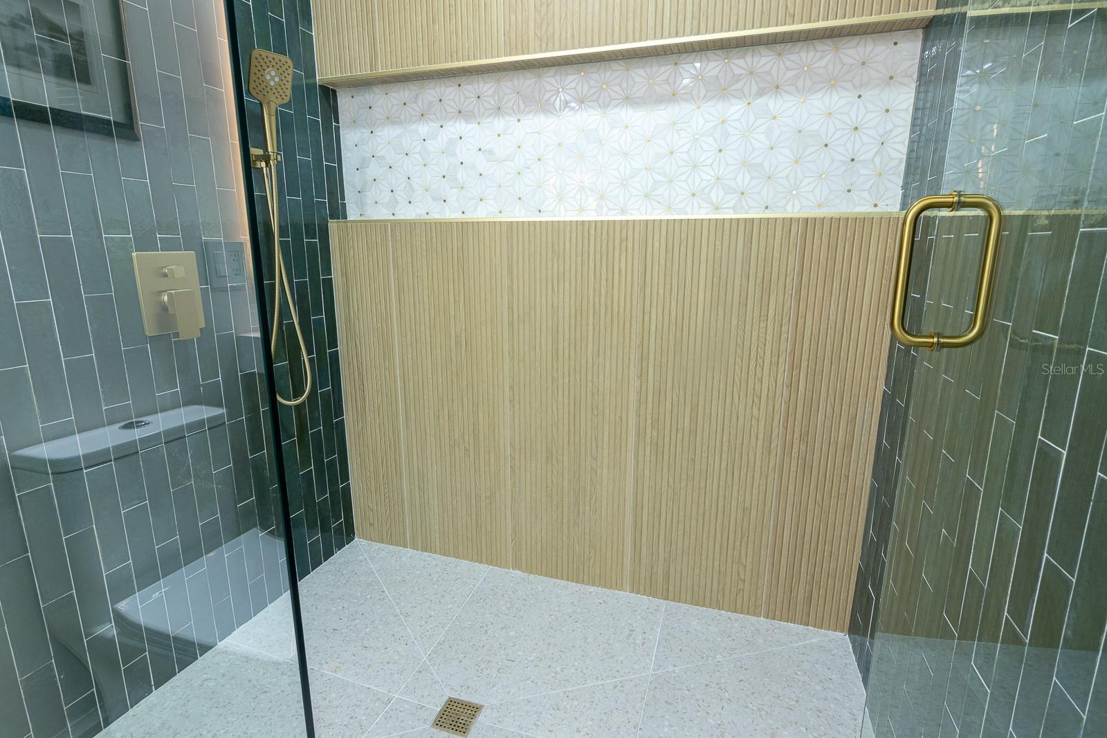 Image 22 of 32 For 590 45th Street