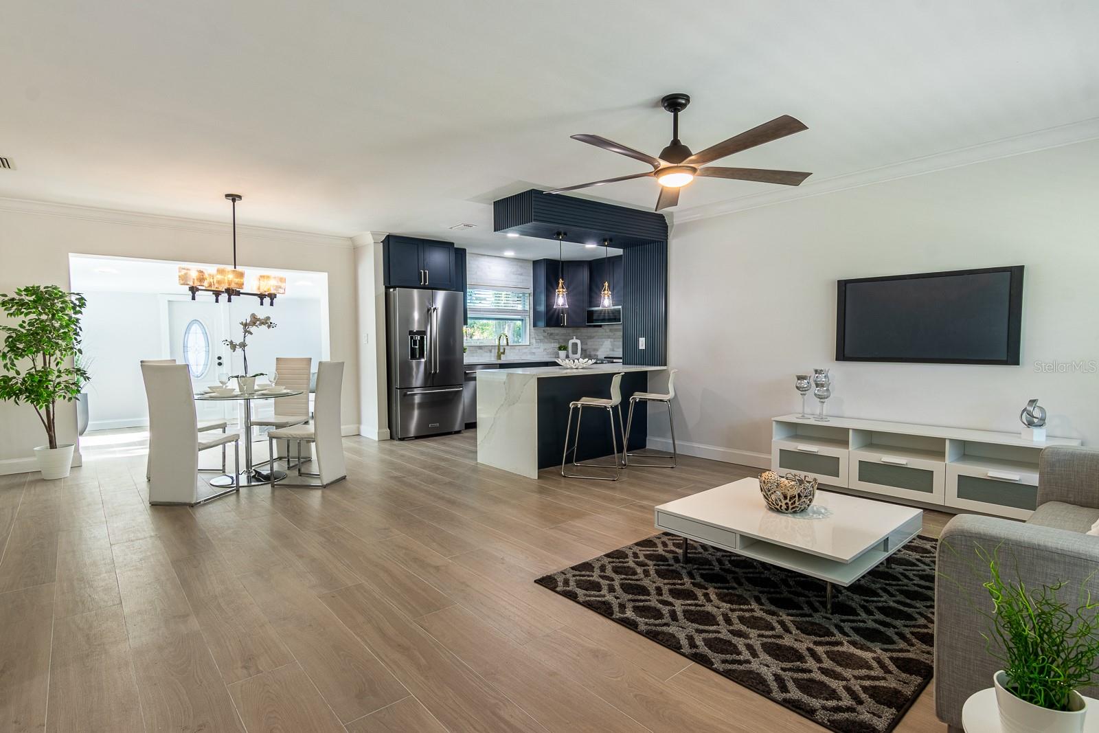 Image 3 of 32 For 590 45th Street