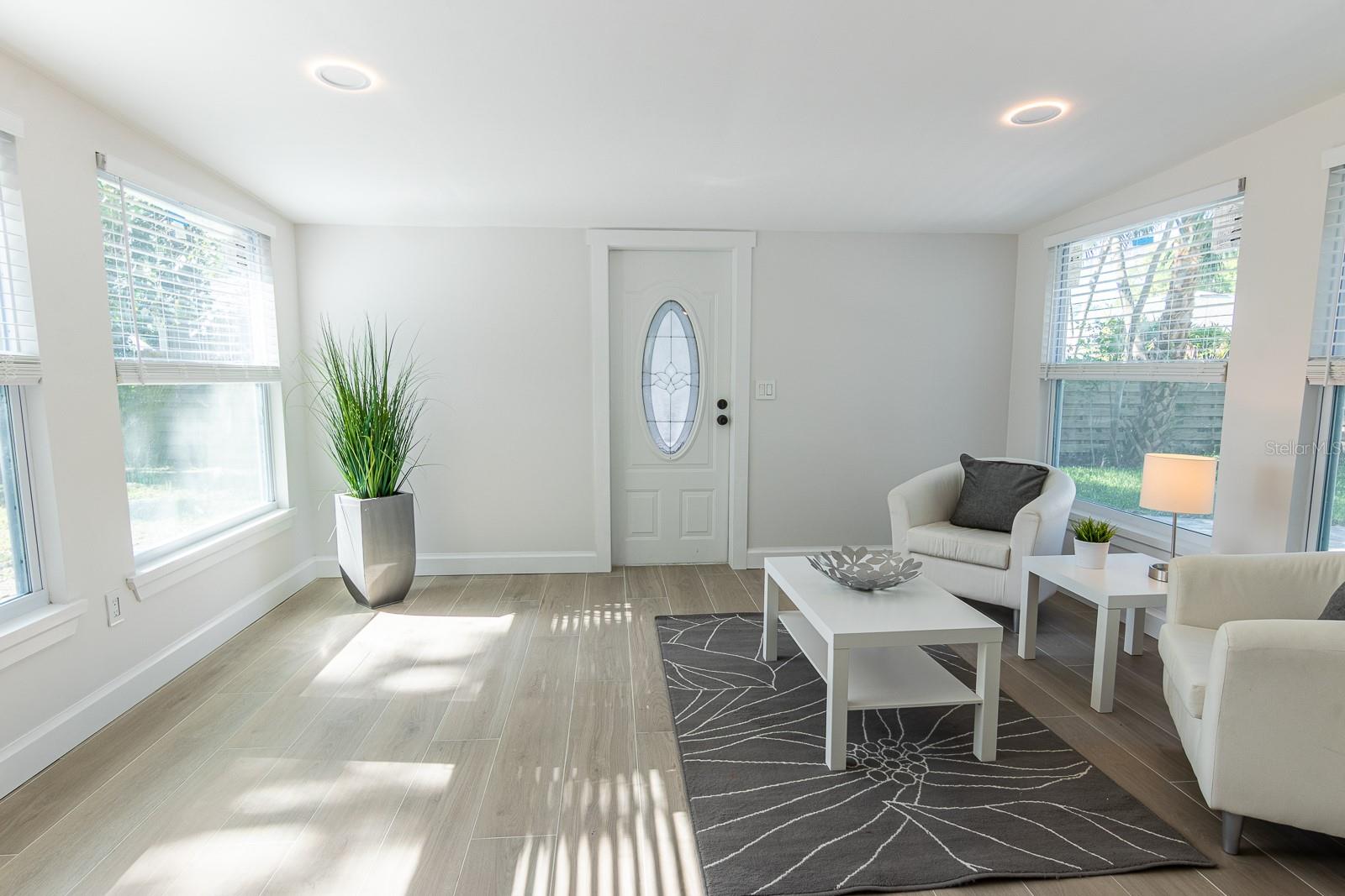 Image 6 of 32 For 590 45th Street