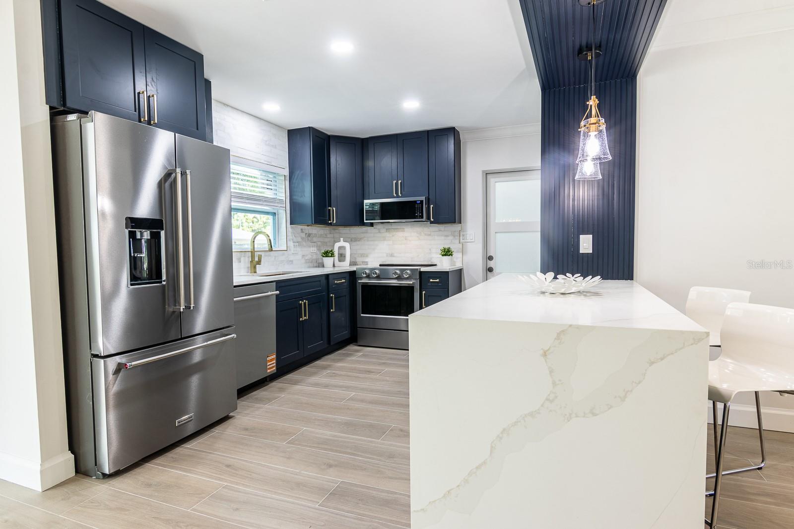 Image 7 of 32 For 590 45th Street