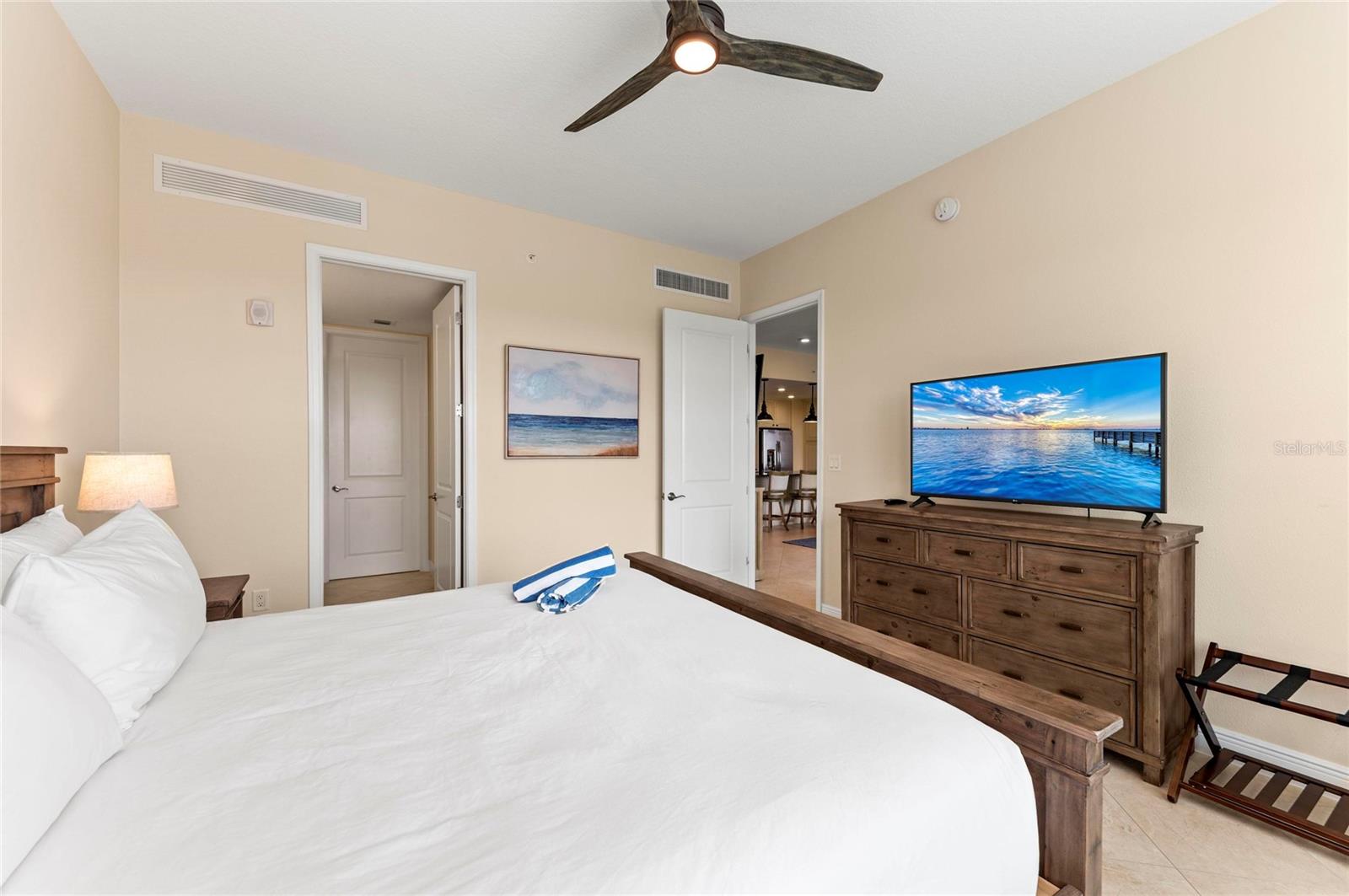 Image 22 of 100 For 395 Aruba Circle 402