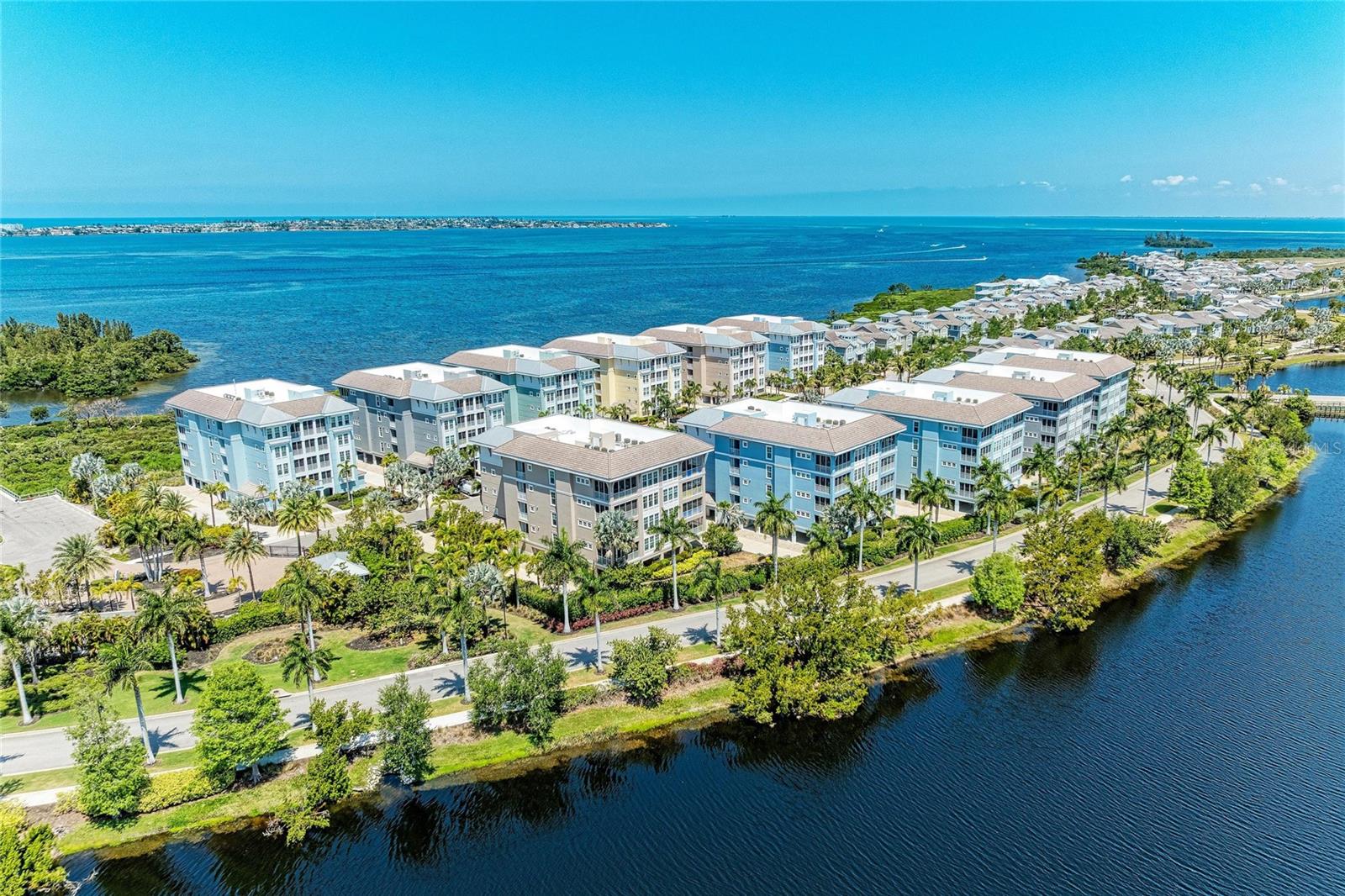 Image 3 of 100 For 395 Aruba Circle 402