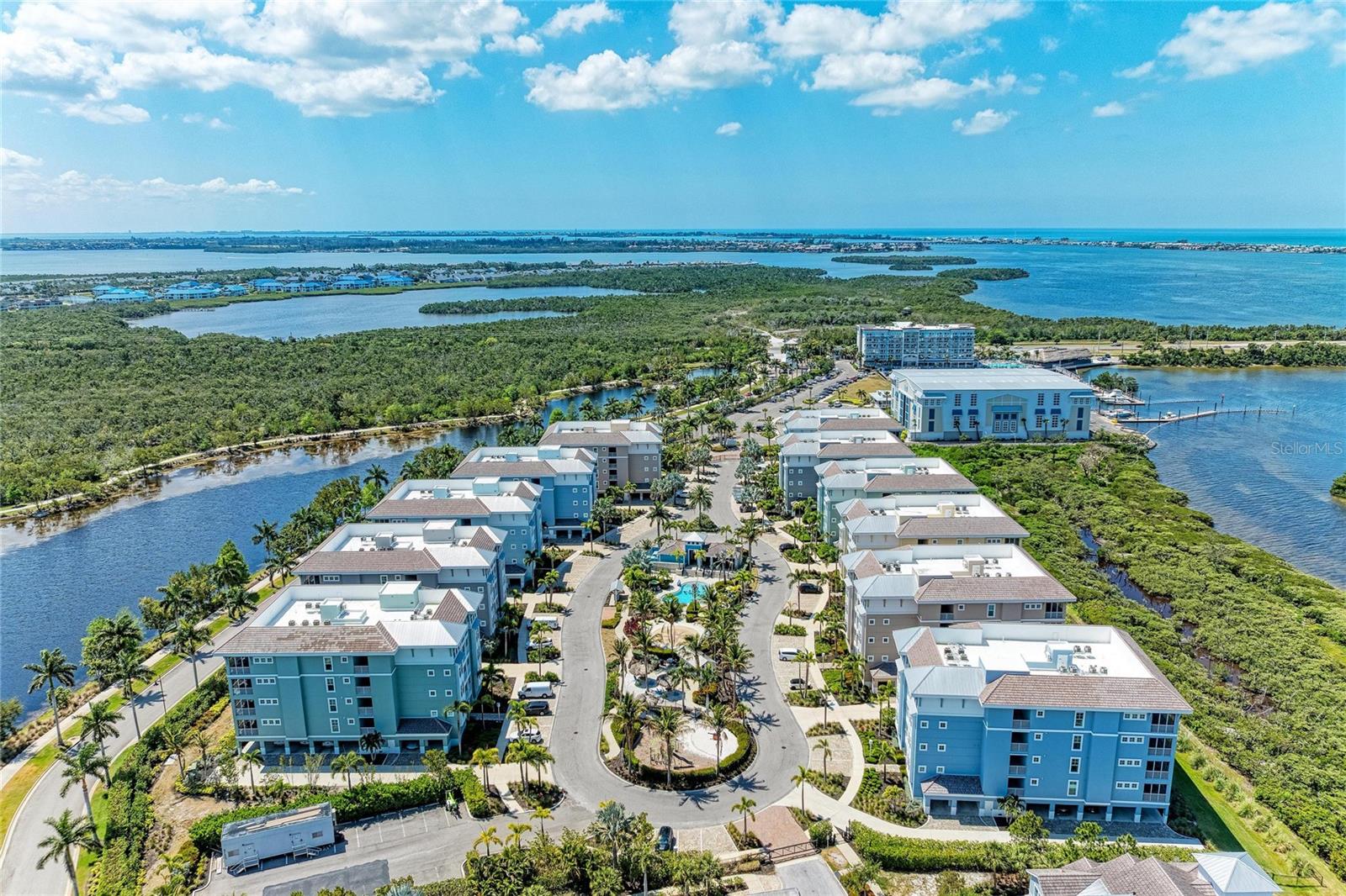 Image 4 of 100 For 395 Aruba Circle 402