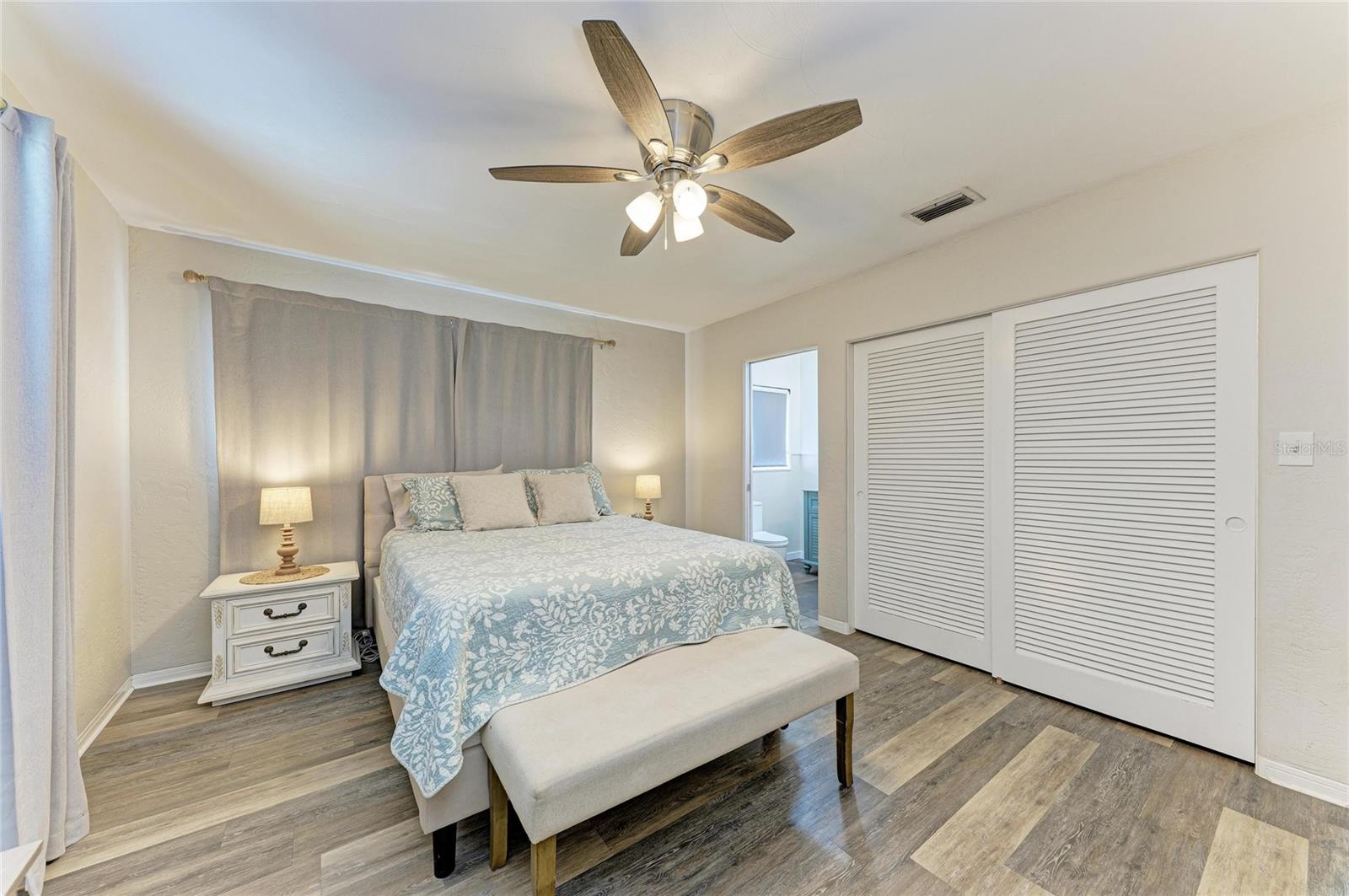 Image 9 of 84 For 120 60th Street W