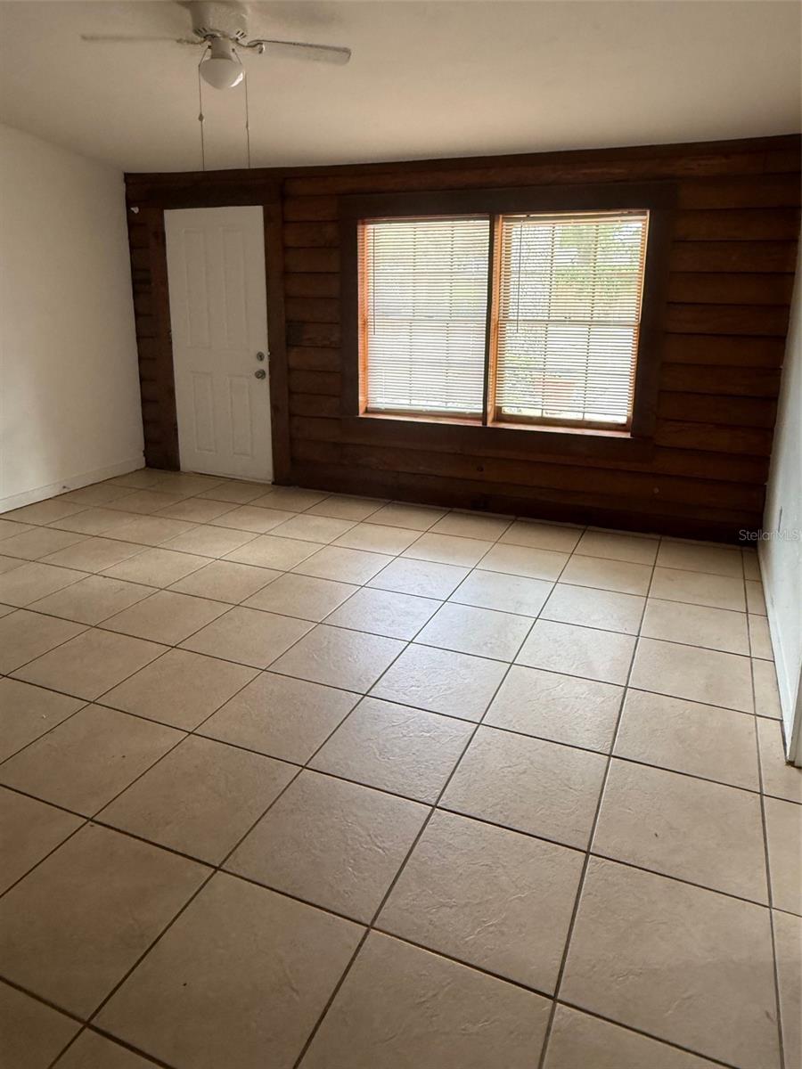 Image 9 of 17 For 1207 3rd Avenue E A & B3400