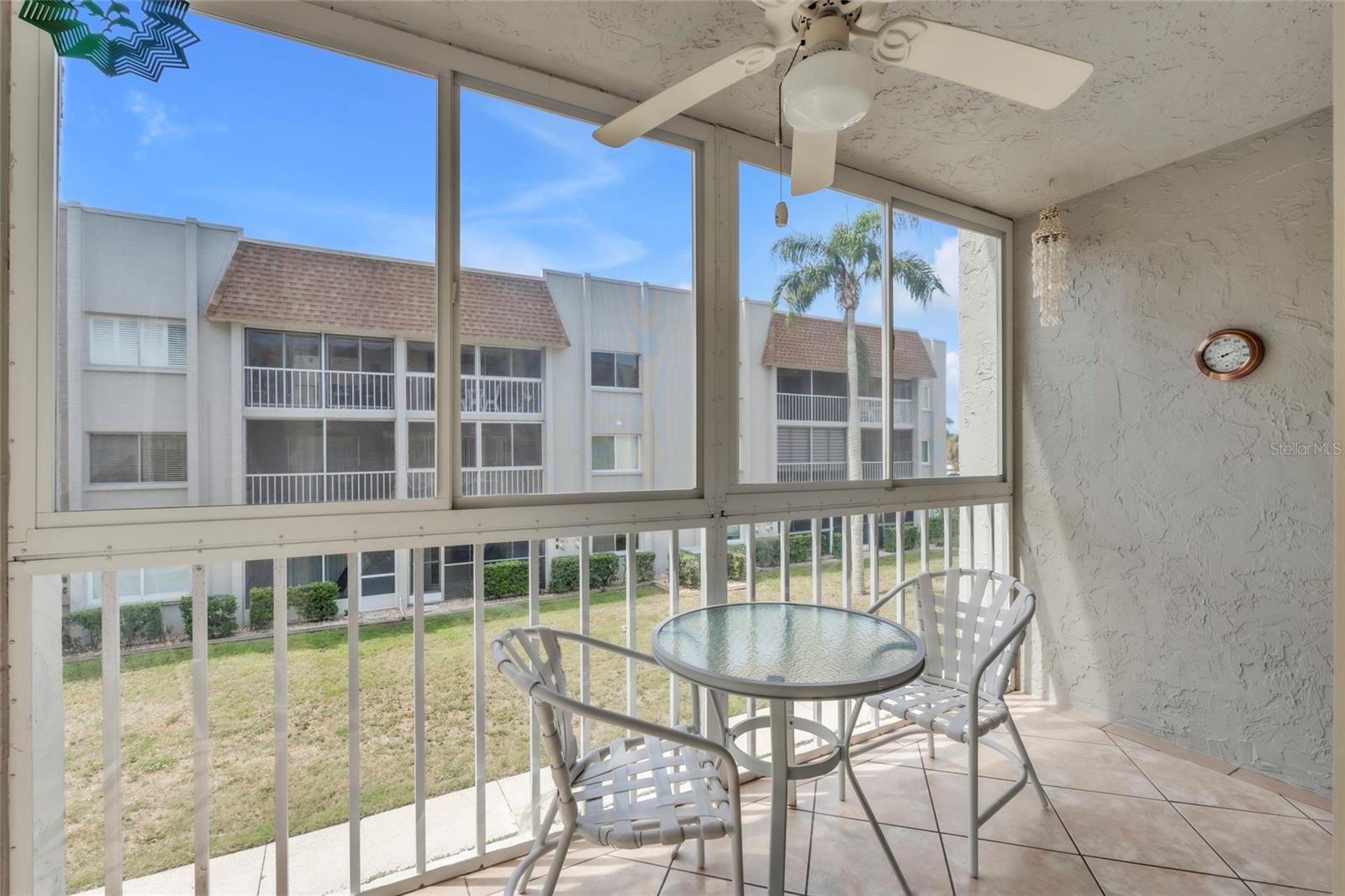 Image 27 of 35 For 1330 Glen Oaks Drive E 269d
