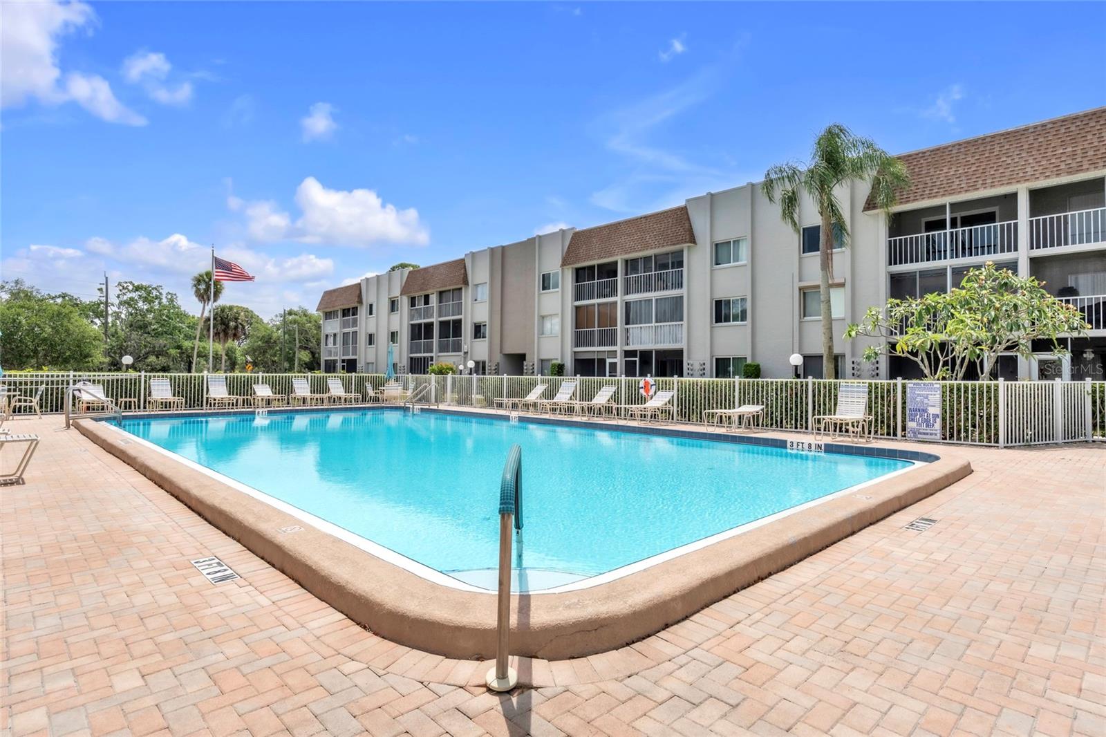 Image 34 of 35 For 1330 Glen Oaks Drive E 269d