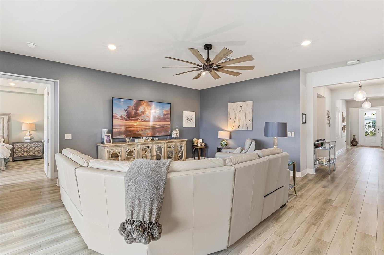 Image 7 of 44 For 16428 Marsh Lane