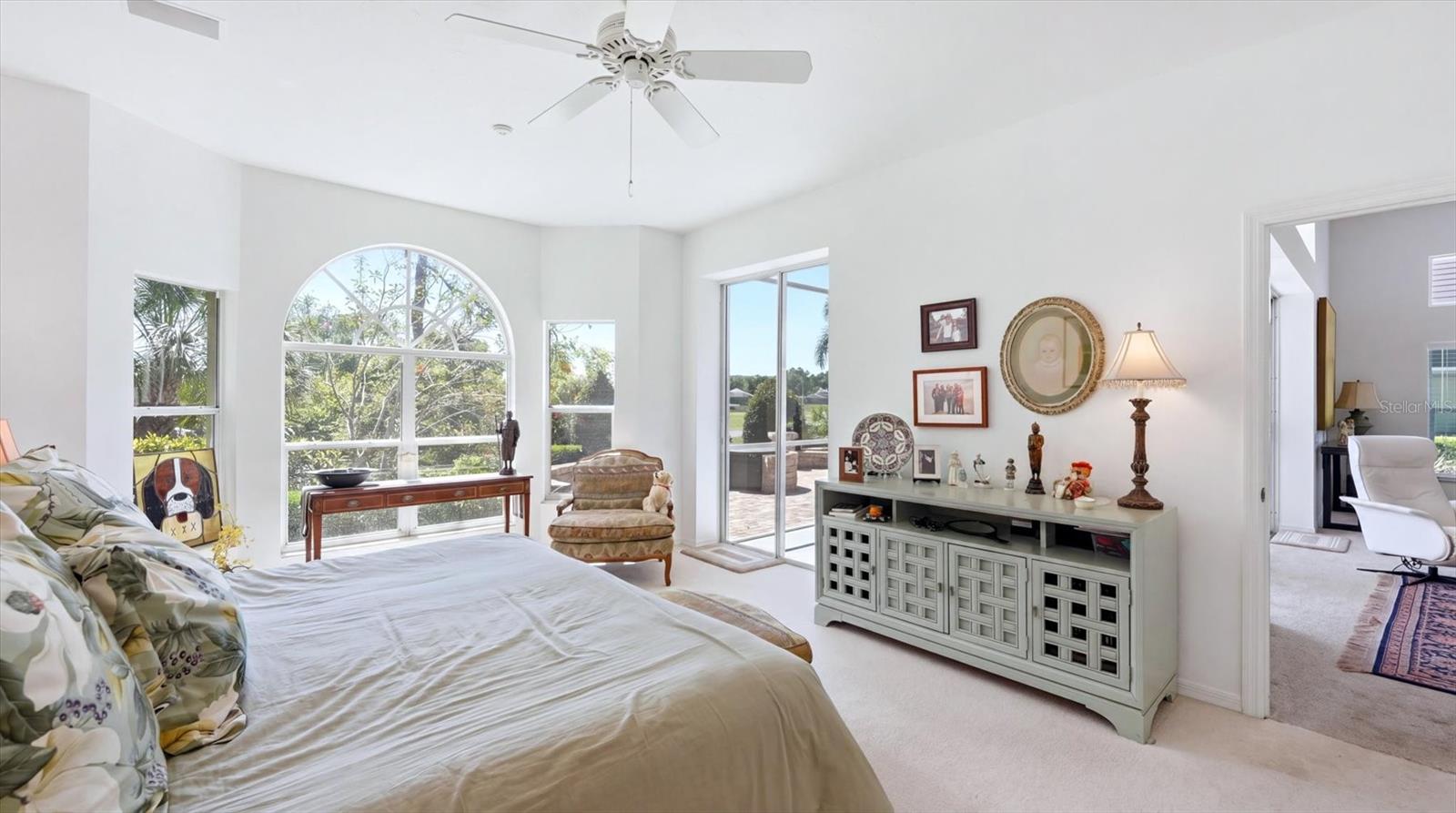 Image 18 of 73 For 8009 Hampton Court