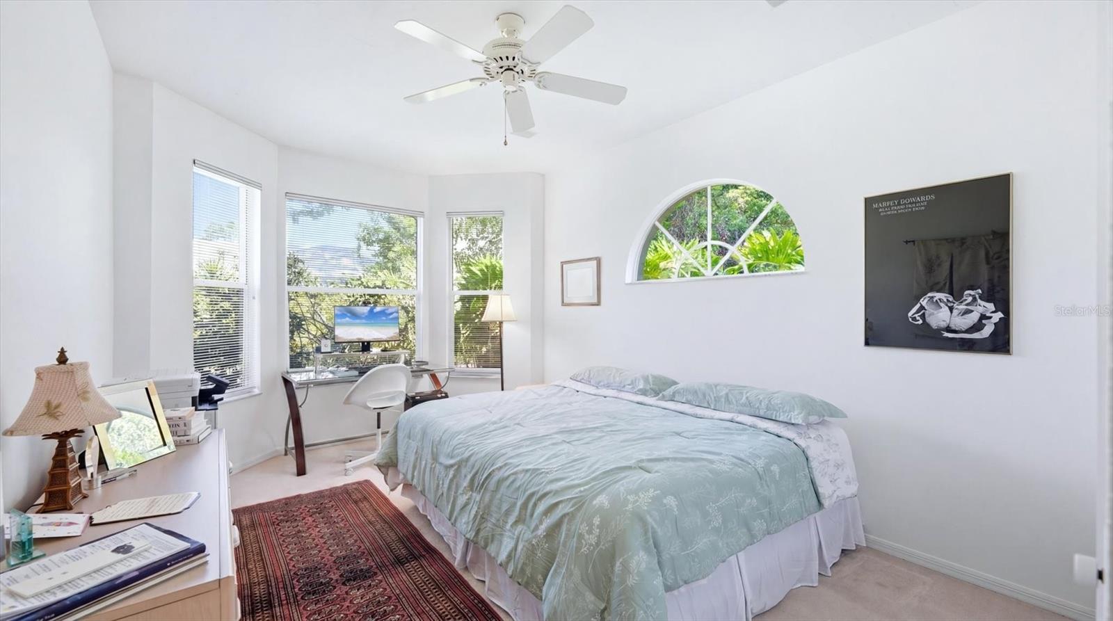 Image 24 of 73 For 8009 Hampton Court