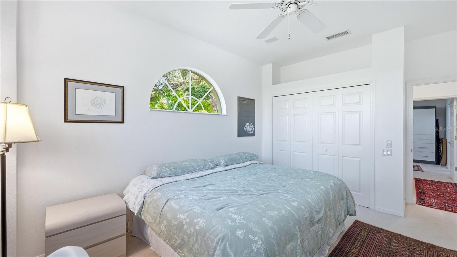 Image 25 of 73 For 8009 Hampton Court