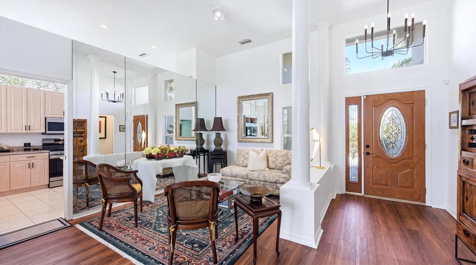 Image 6 of 73 For 8009 Hampton Court