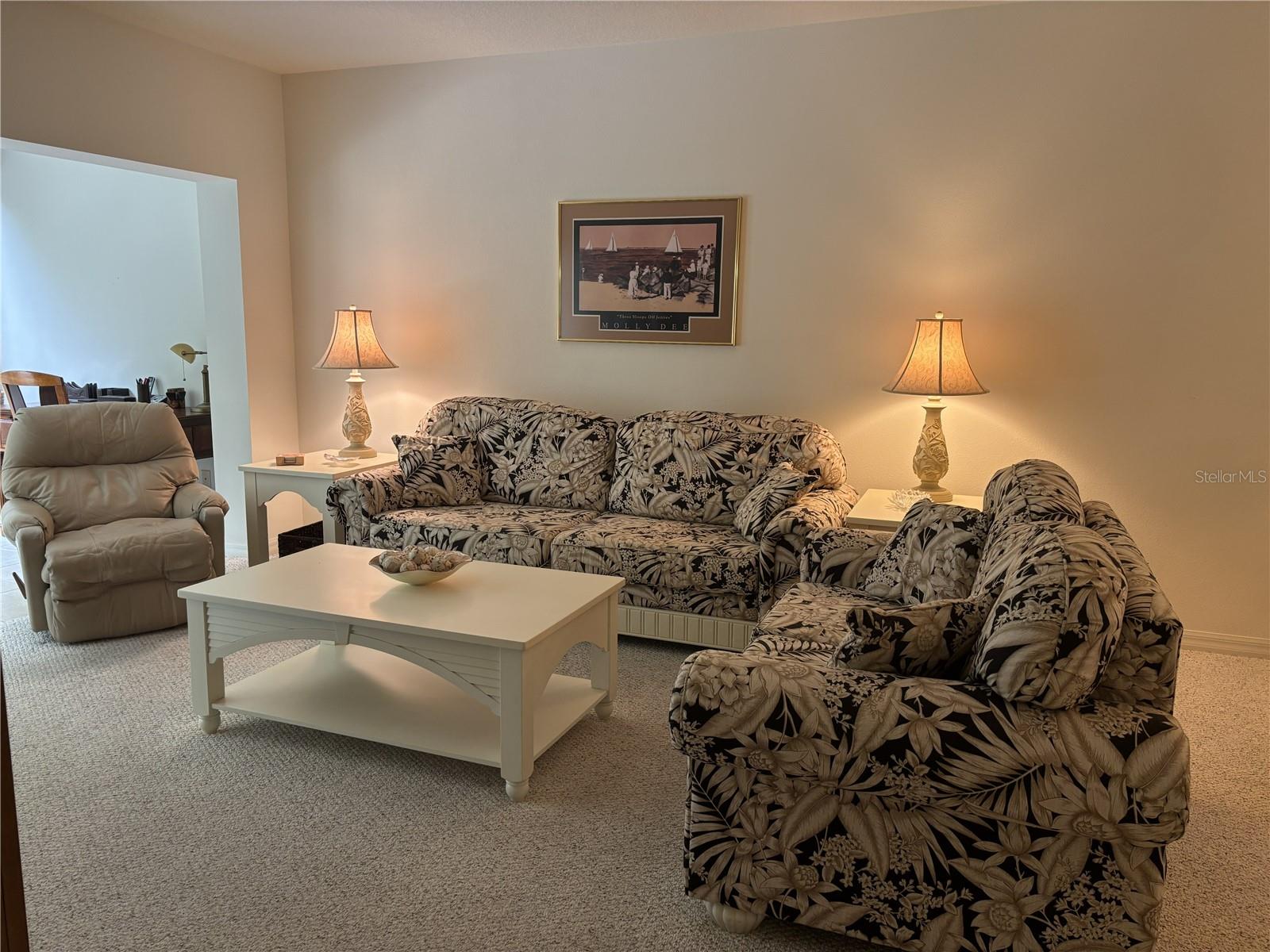 Image 17 of 35 For 320 Clearbrook Circle 102