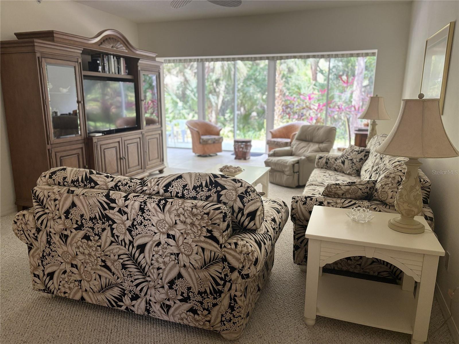 Image 2 of 35 For 320 Clearbrook Circle 102