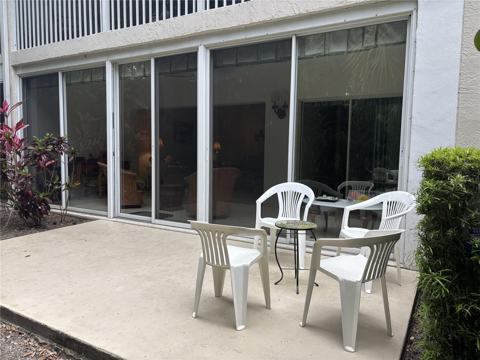 Image 20 of 35 For 320 Clearbrook Circle 102