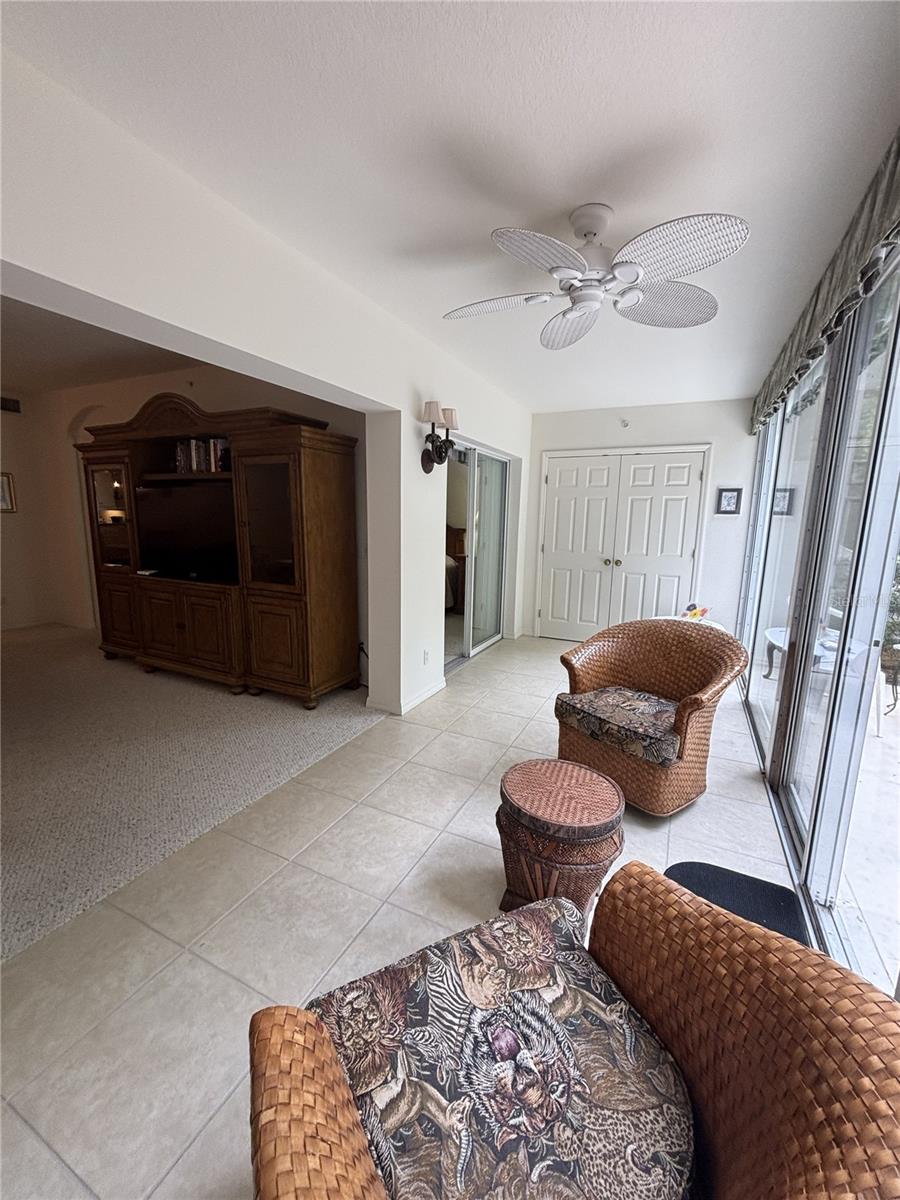 Image 21 of 35 For 320 Clearbrook Circle 102