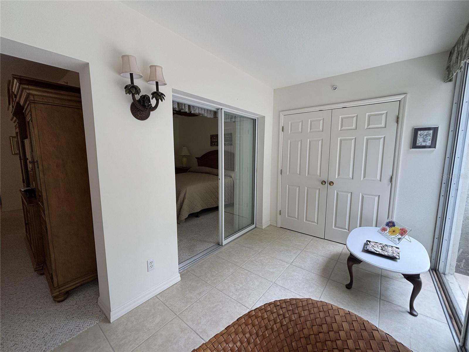 Image 22 of 35 For 320 Clearbrook Circle 102