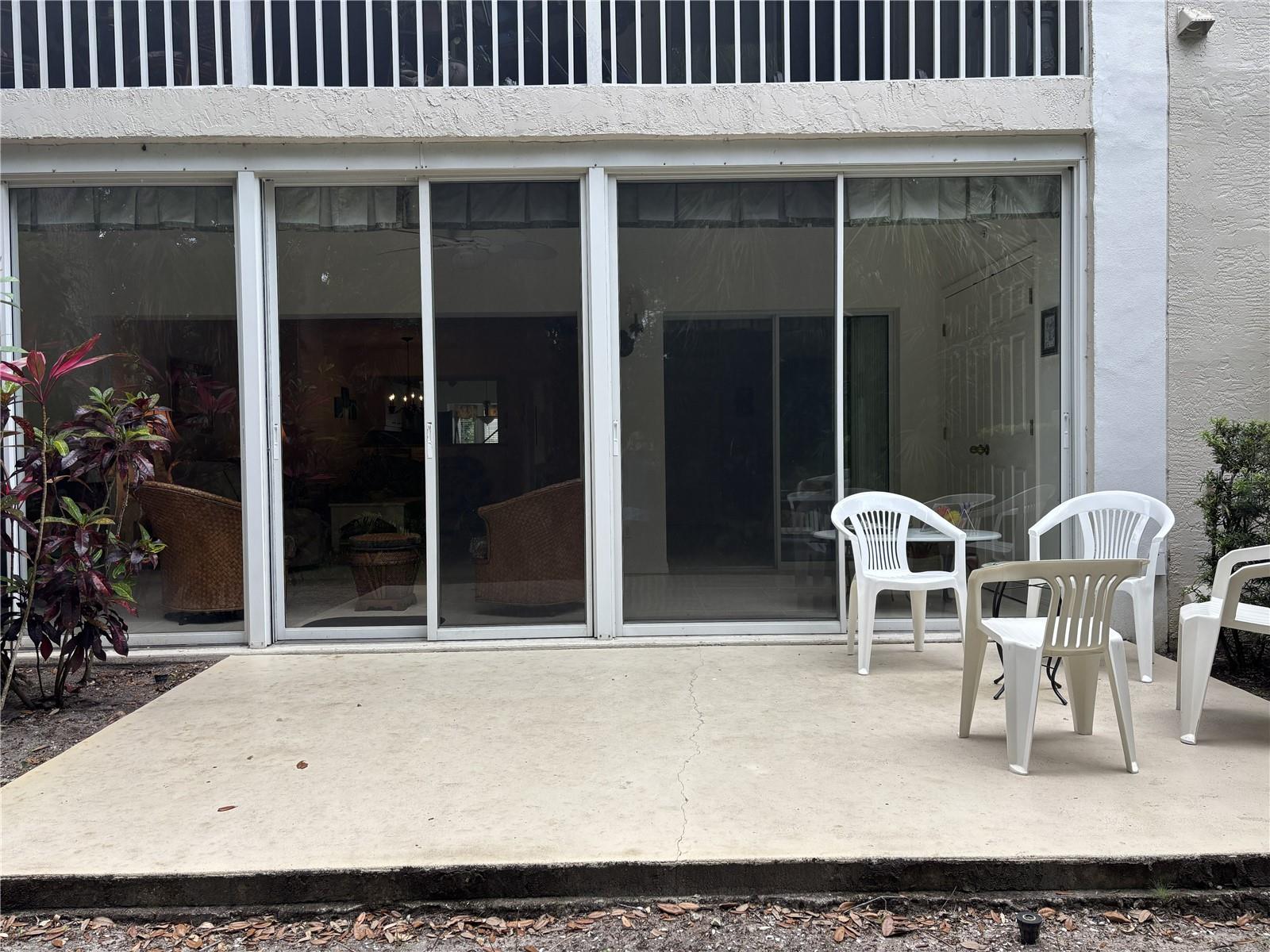 Image 23 of 35 For 320 Clearbrook Circle 102