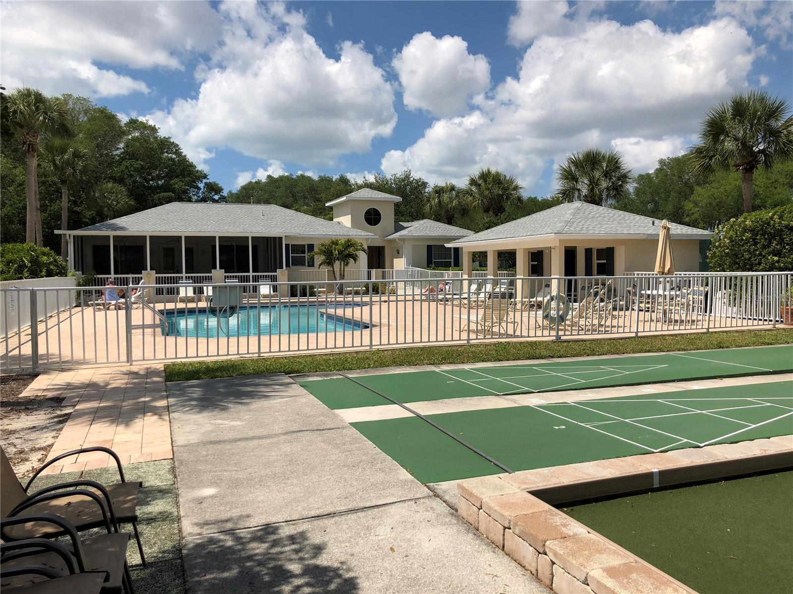 Image 27 of 35 For 320 Clearbrook Circle 102